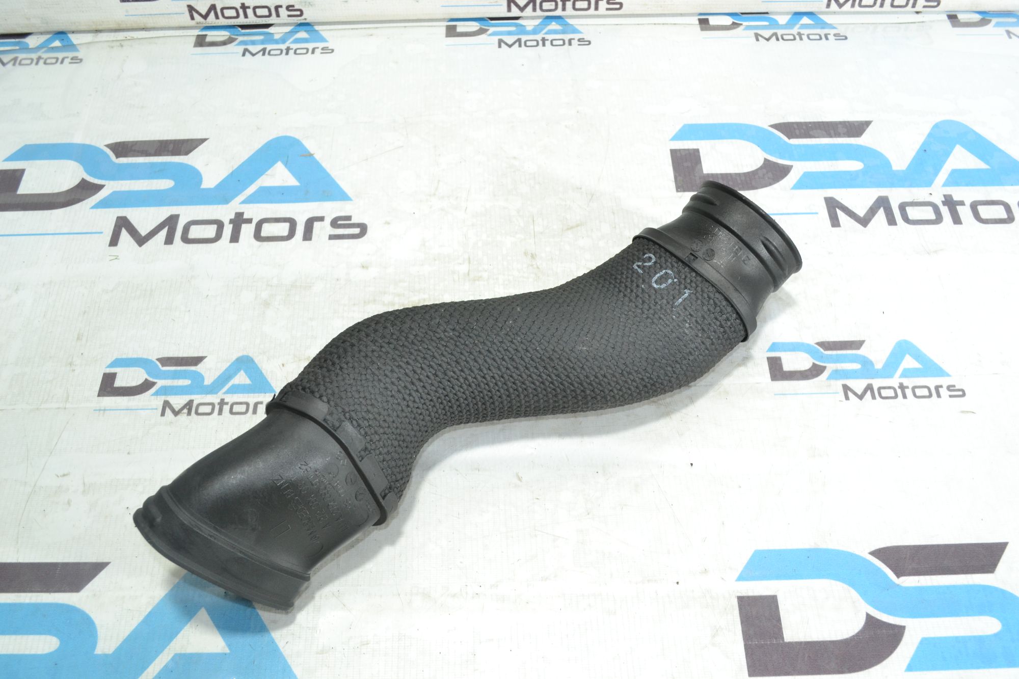 https://ycs.partsauto.market/partsauto-images/thmbs/userImages/b7628e092085f1f91467af1afb6e7630/part/b20c8112-7d05-4e95-94c3-abb2d94af28e_1780473458262.jpg