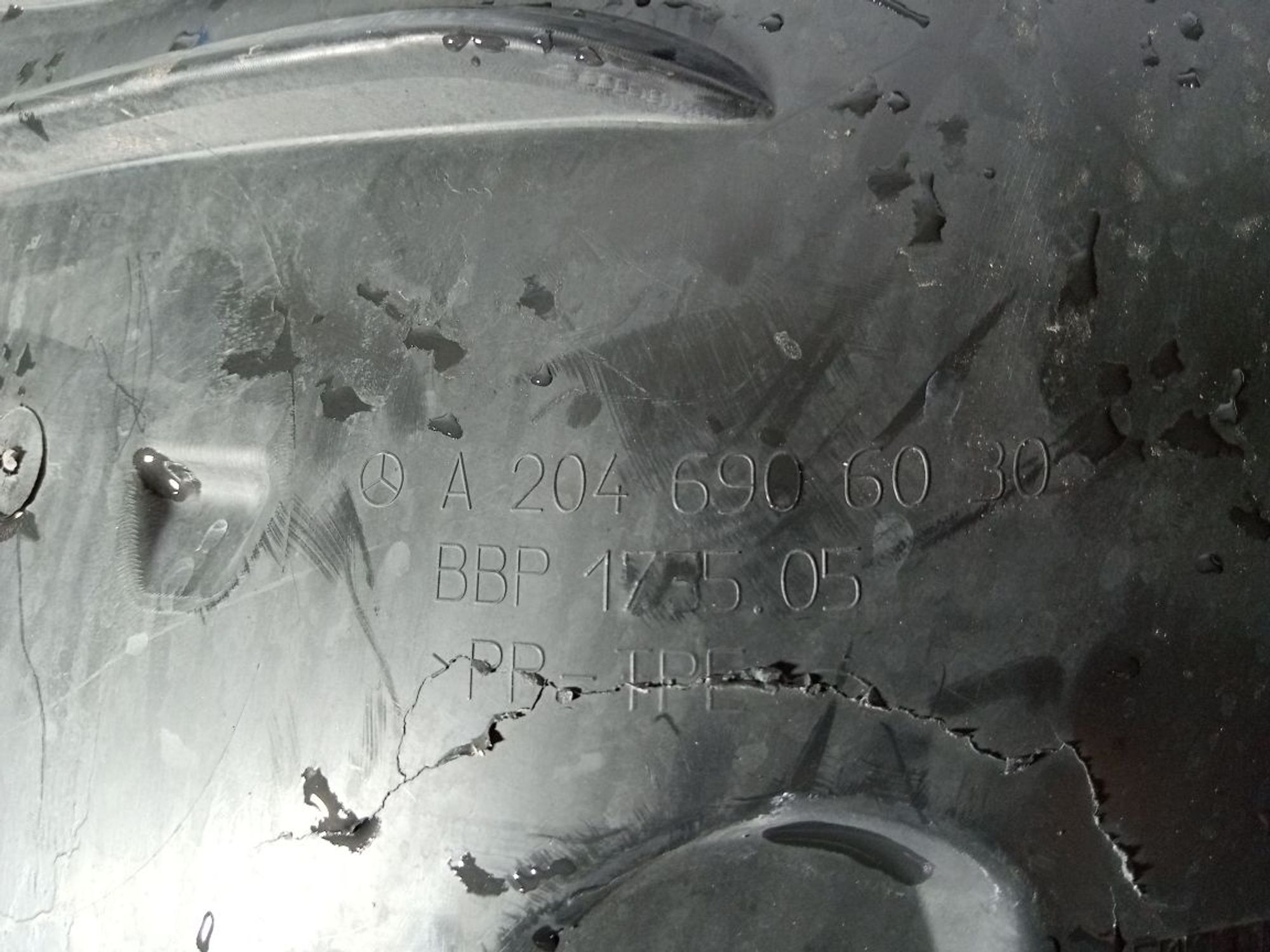 https://ycs.partsauto.market/partsauto-images/thmbs/userImages/b7628e092085f1f91467af1afb6e7630/part/b2ecba41-ca4d-4467-a60d-47c38715b41c_1741933382858.jpg