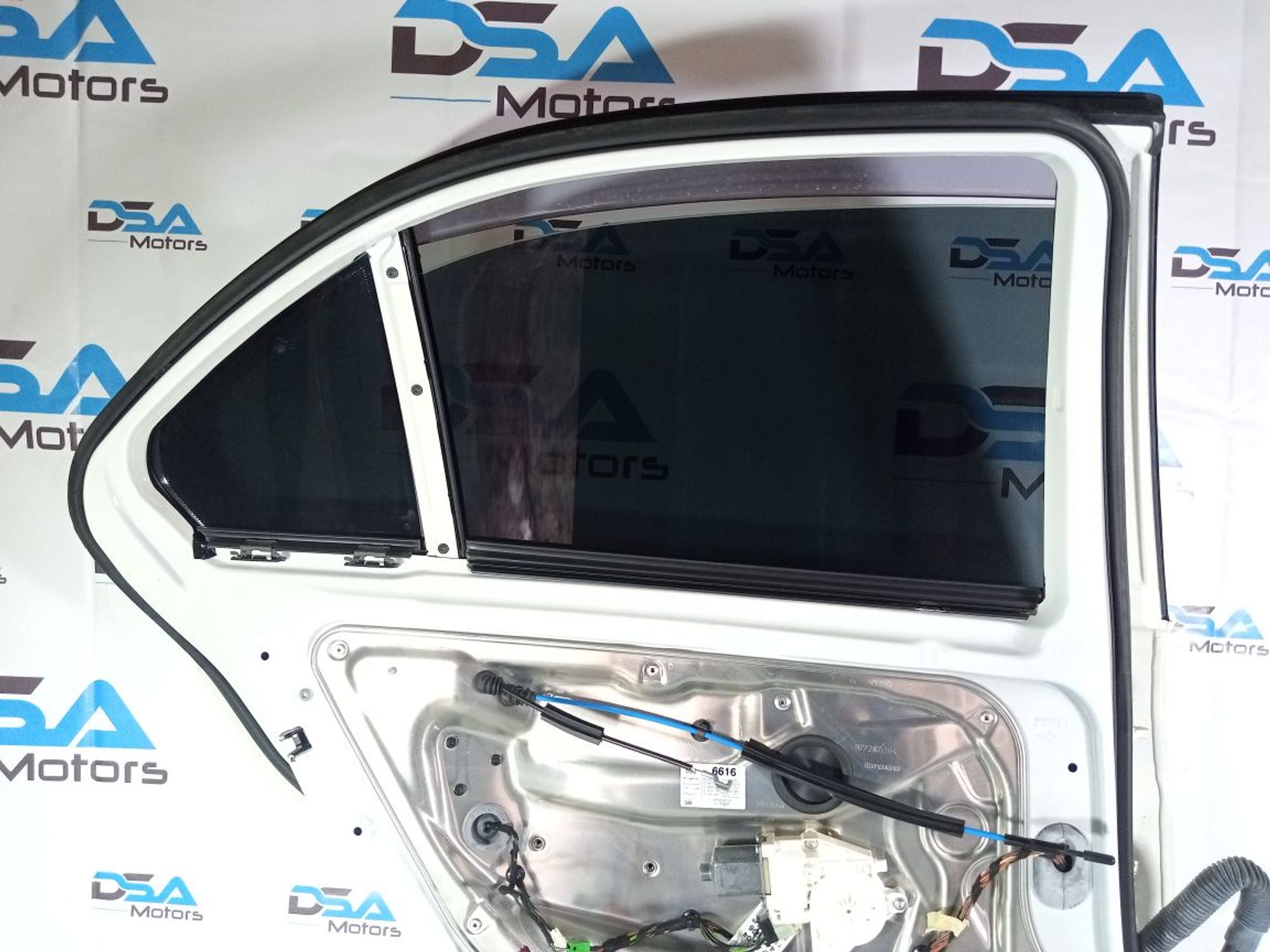 https://ycs.partsauto.market/partsauto-images/thmbs/userImages/b7628e092085f1f91467af1afb6e7630/part/b302f9f2-ed7e-479f-91fb-747b413c4c11_1741333676805.jpg
