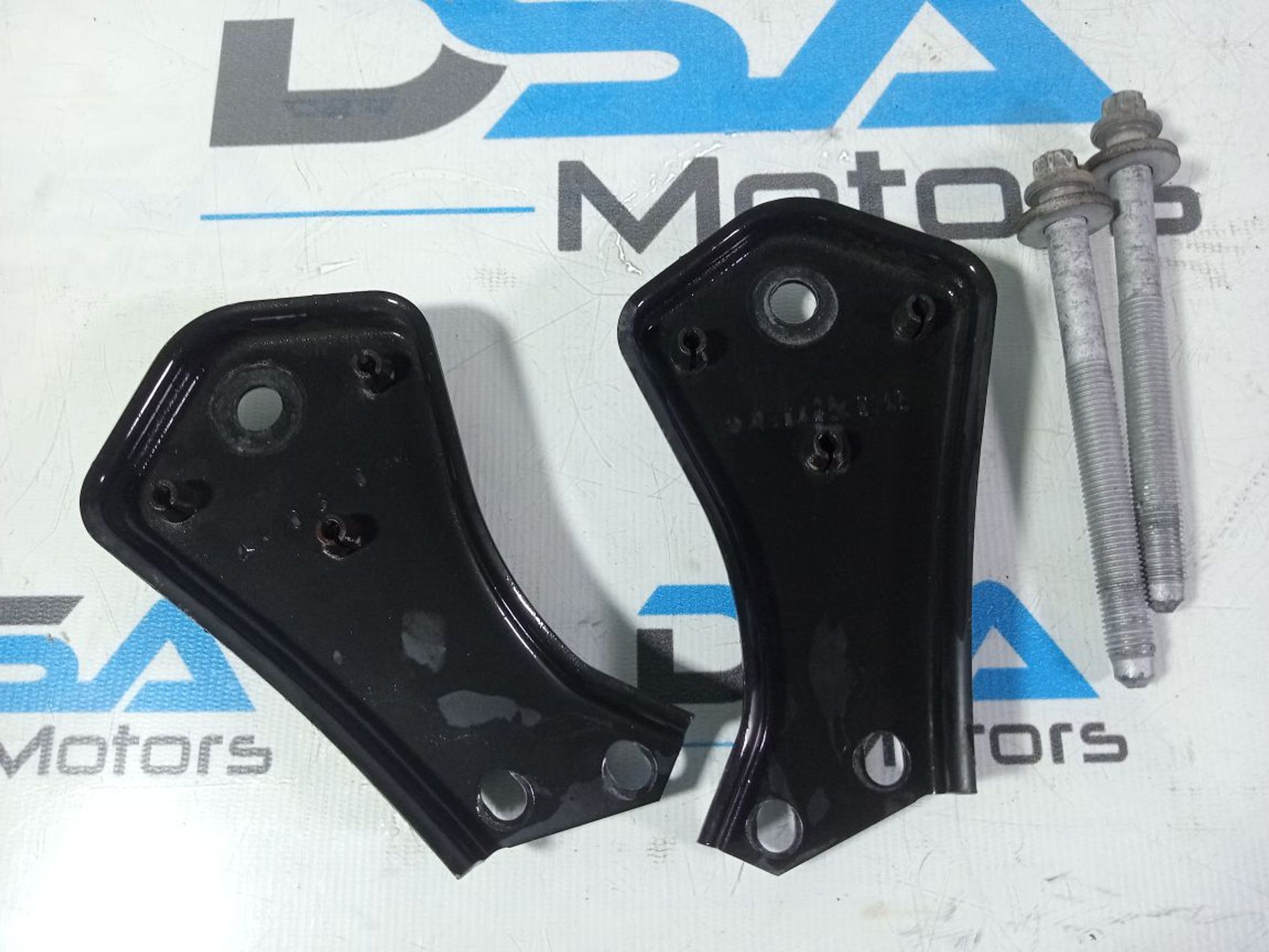 https://ycs.partsauto.market/partsauto-images/thmbs/userImages/b7628e092085f1f91467af1afb6e7630/part/b331dad7-01e9-46f9-8321-d50209966972_1742912355309.jpg