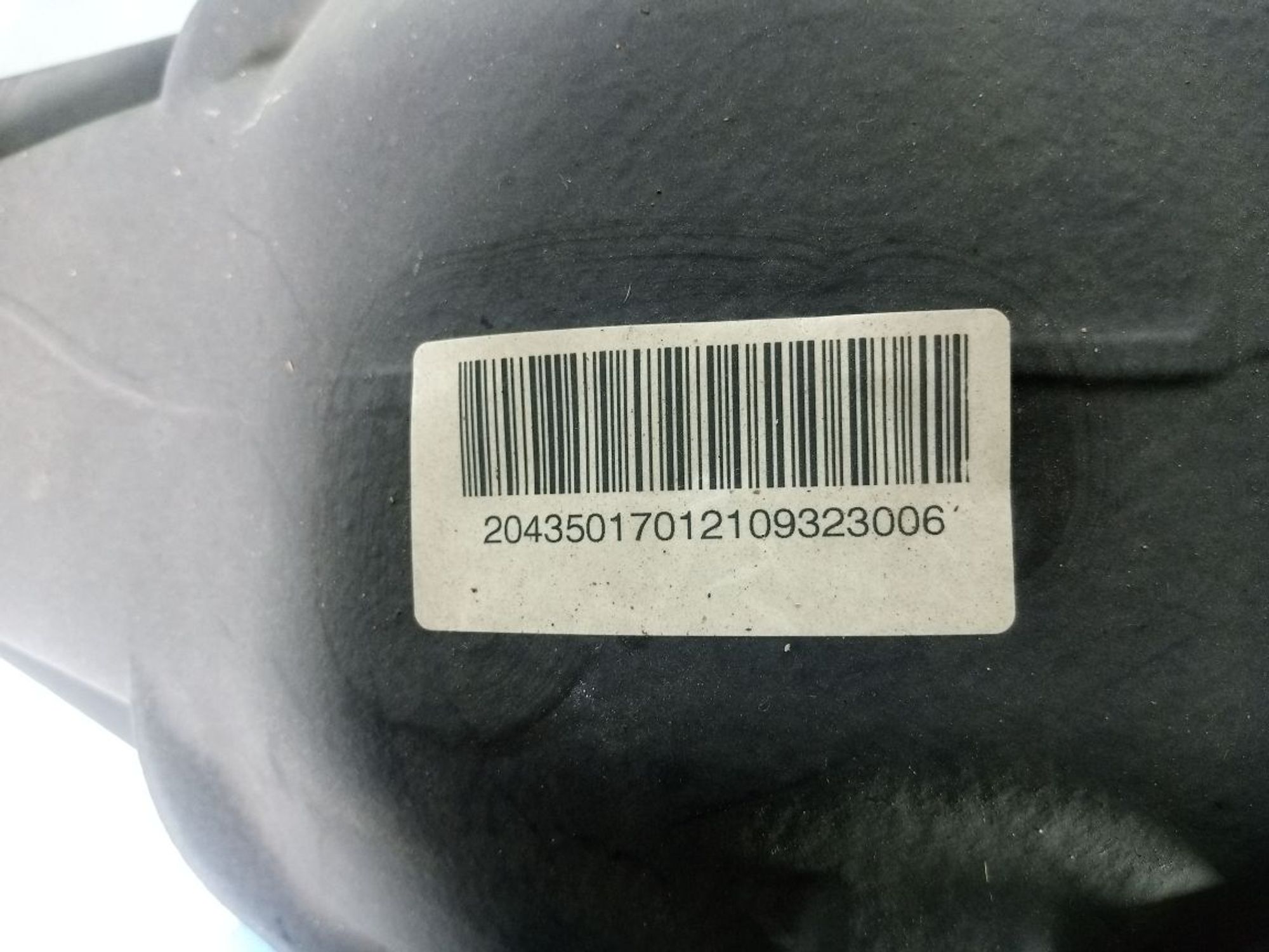 https://ycs.partsauto.market/partsauto-images/thmbs/userImages/b7628e092085f1f91467af1afb6e7630/part/b348bfc8-91ef-4ab9-9541-eea4cbafa13a_1735223368210.jpg