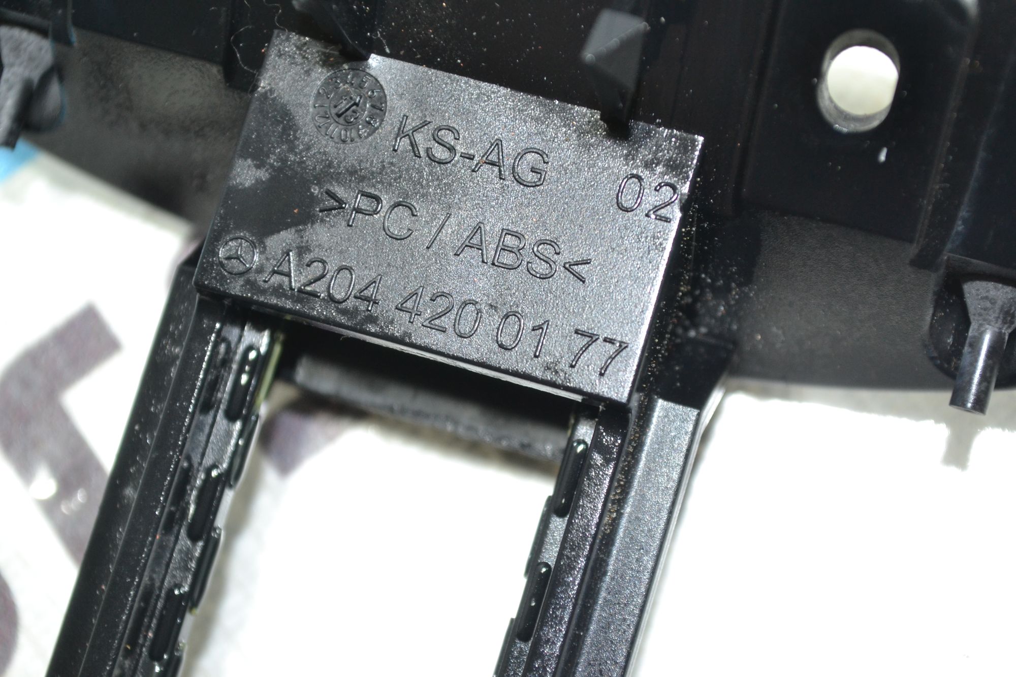 https://ycs.partsauto.market/partsauto-images/thmbs/userImages/b7628e092085f1f91467af1afb6e7630/part/b3686aa8-3e7e-4ca6-8920-443aecc8a94c_1780998355765.jpg