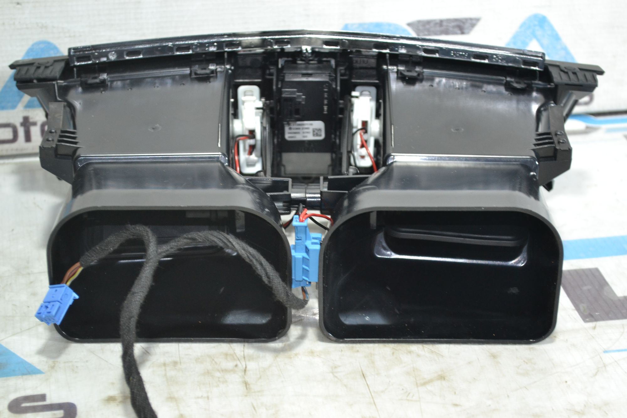 https://ycs.partsauto.market/partsauto-images/thmbs/userImages/b7628e092085f1f91467af1afb6e7630/part/b4364c2a-f25a-4541-9141-5c2067de9ef9_1785415812063.jpg