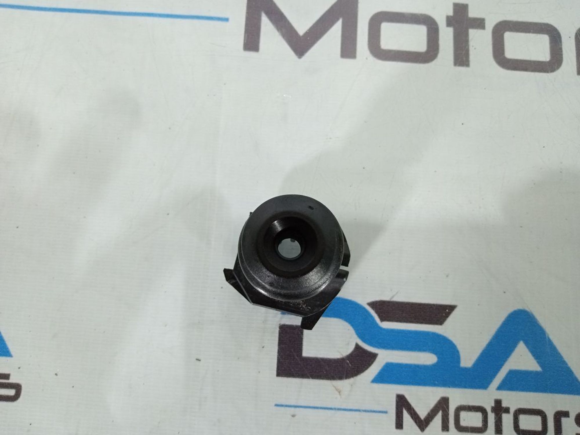 https://ycs.partsauto.market/partsauto-images/thmbs/userImages/b7628e092085f1f91467af1afb6e7630/part/b4884193-2fb0-4a01-8e2b-7fd01406904b_1730908173161.jpg