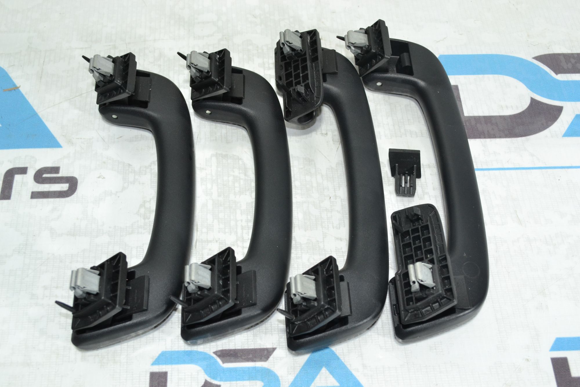 https://ycs.partsauto.market/partsauto-images/thmbs/userImages/b7628e092085f1f91467af1afb6e7630/part/b4dd45f3-ae63-4741-b54c-f76bdb519c8a_1779277150599.jpg
