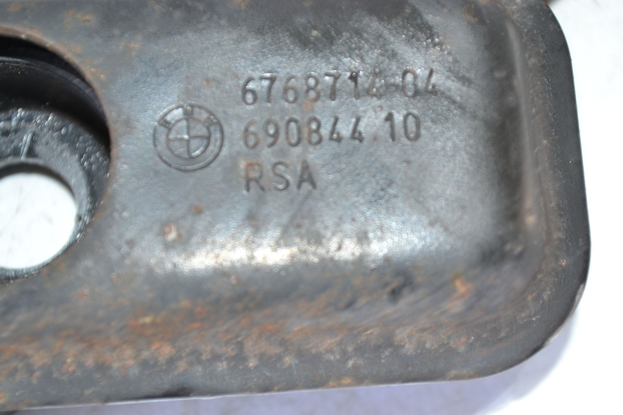 https://ycs.partsauto.market/partsauto-images/thmbs/userImages/b7628e092085f1f91467af1afb6e7630/part/b57caecc-3a07-48cd-b58d-9f1db83d85e9_1781527510167.jpg