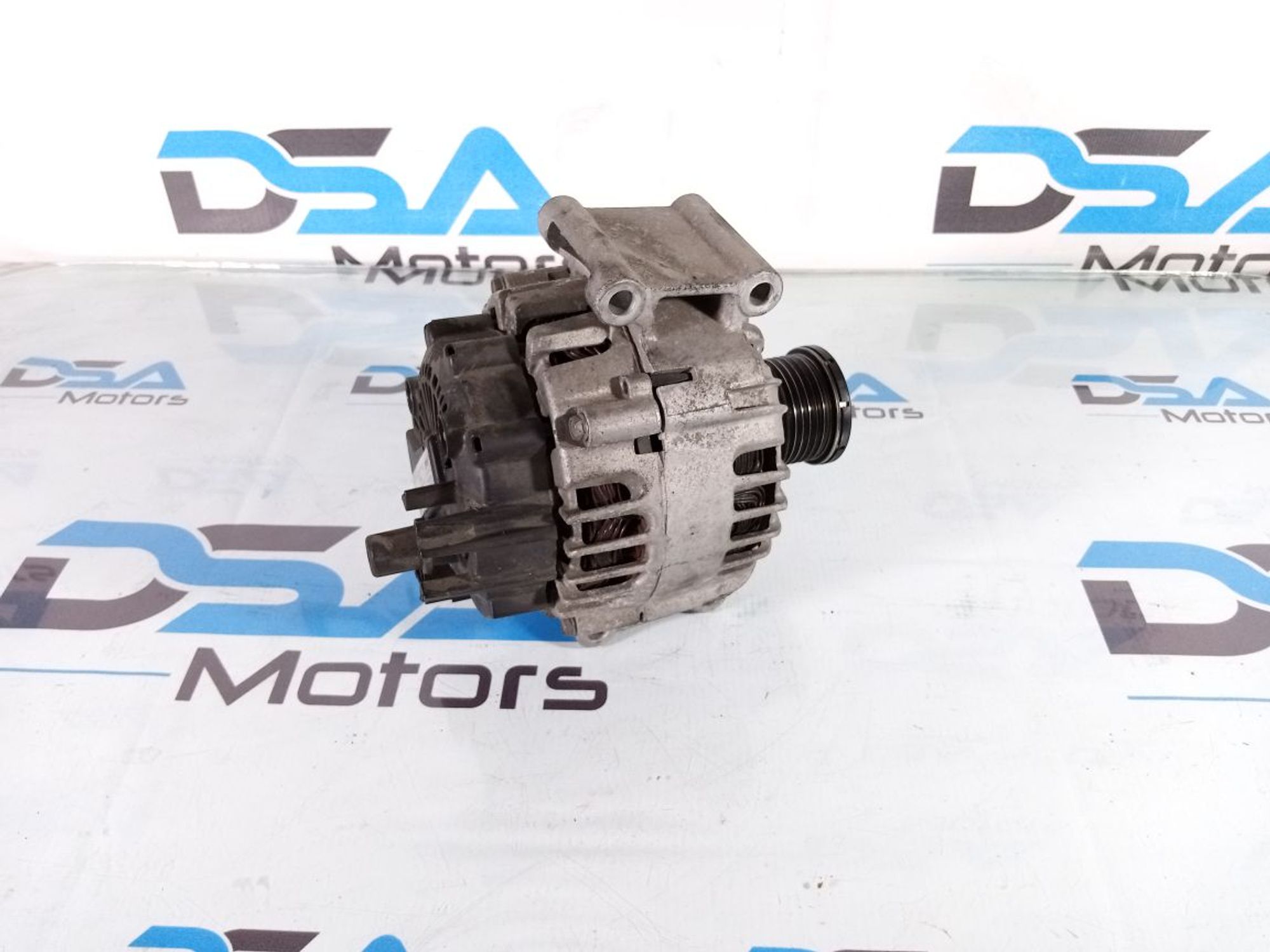 https://ycs.partsauto.market/partsauto-images/thmbs/userImages/b7628e092085f1f91467af1afb6e7630/part/b5dd38b3-7e3d-445d-bdc3-fb6d0cea0ac8_1720608127794.jpg