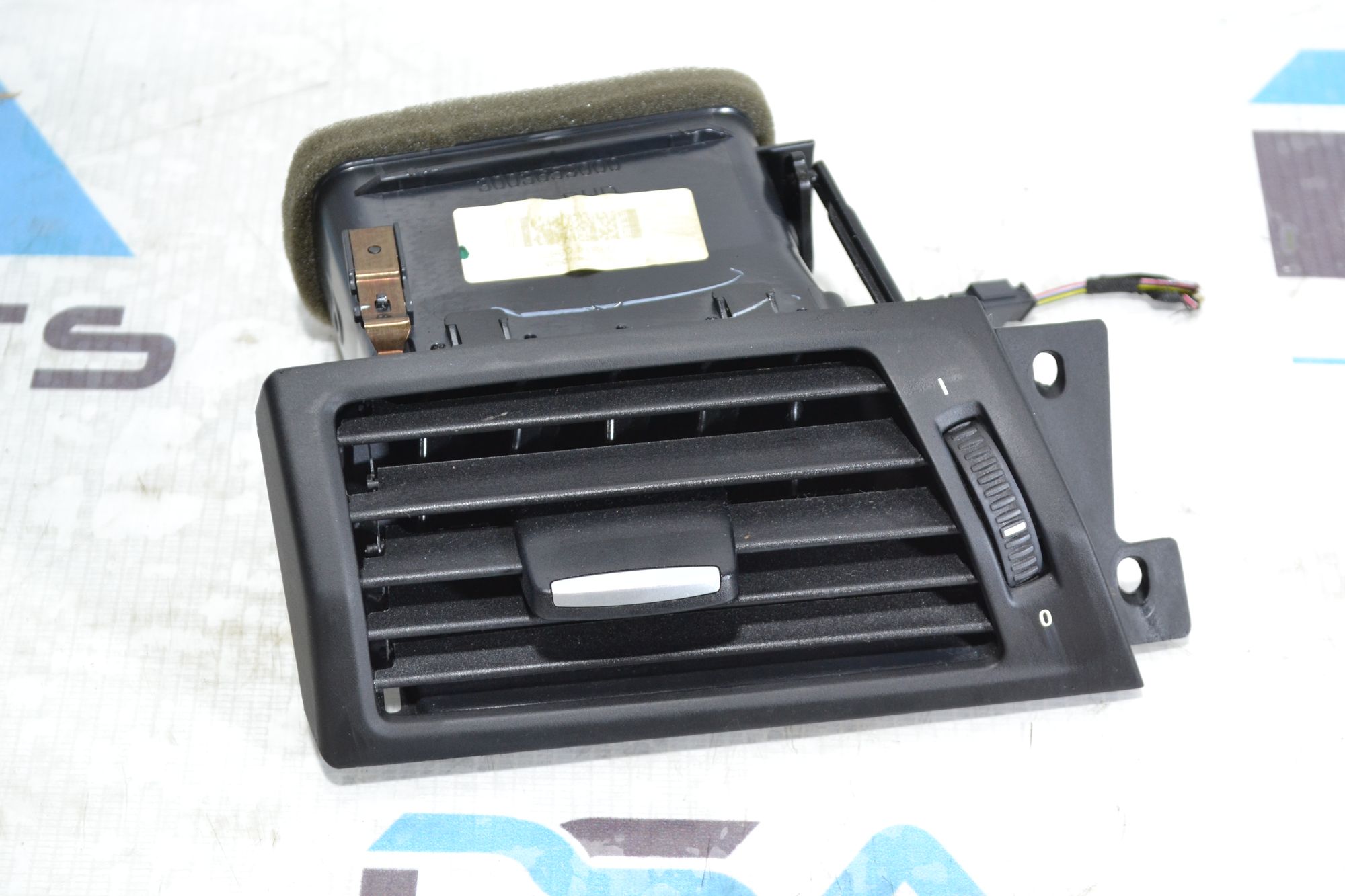https://ycs.partsauto.market/partsauto-images/thmbs/userImages/b7628e092085f1f91467af1afb6e7630/part/b68cd7e3-858c-420d-a59c-58f7fbc43c85_1780643654389.jpg