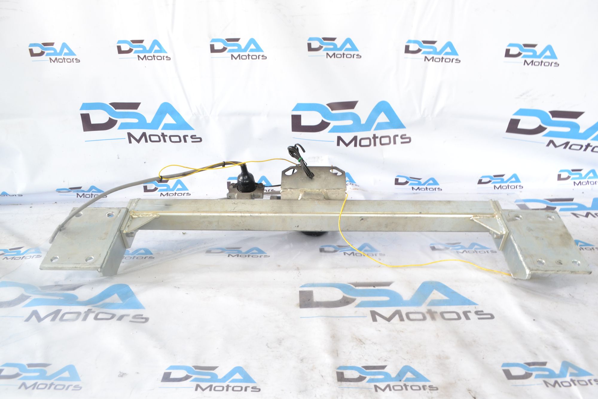 https://ycs.partsauto.market/partsauto-images/thmbs/userImages/b7628e092085f1f91467af1afb6e7630/part/b6d92b17-5002-4f69-a816-764c8b1efefa_1781519967396.jpg