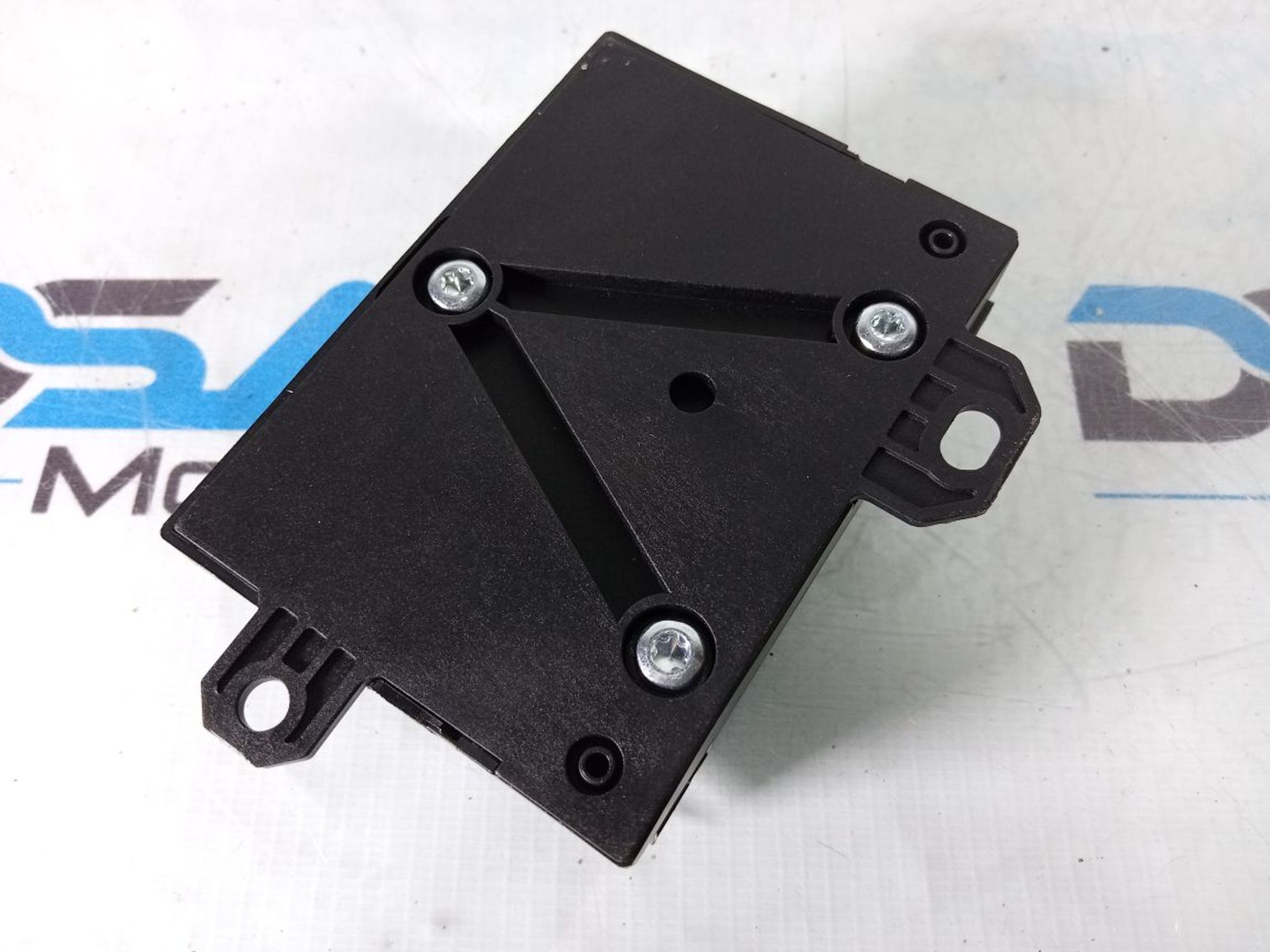 https://ycs.partsauto.market/partsauto-images/thmbs/userImages/b7628e092085f1f91467af1afb6e7630/part/b79b32d0-ba35-4c08-a389-f350a8061961_1734111399072.jpg