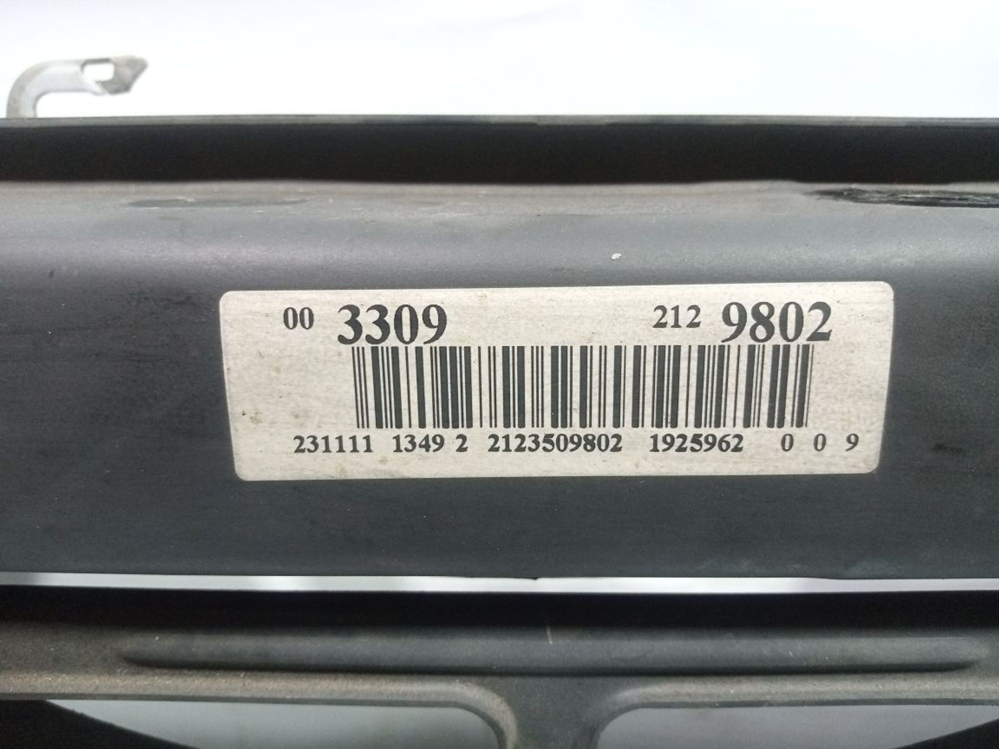 https://ycs.partsauto.market/partsauto-images/thmbs/userImages/b7628e092085f1f91467af1afb6e7630/part/b8b1b5a5-e469-4008-845c-6230f84585e0_1747897345036.jpg