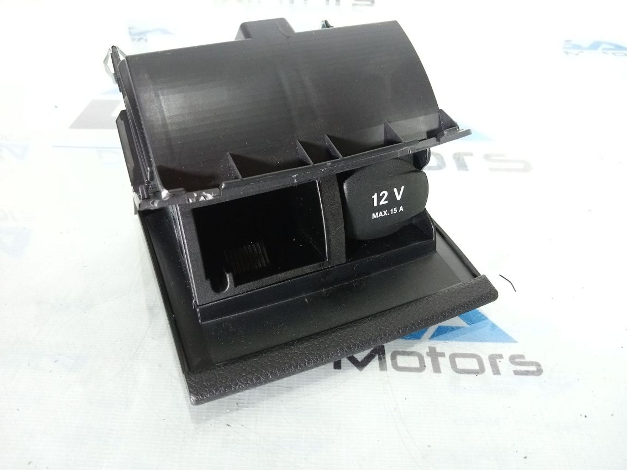 https://ycs.partsauto.market/partsauto-images/thmbs/userImages/b7628e092085f1f91467af1afb6e7630/part/b8cc3eaf-ba6b-4f03-8e62-ad3c0ebf58ae_1733848720092.jpg