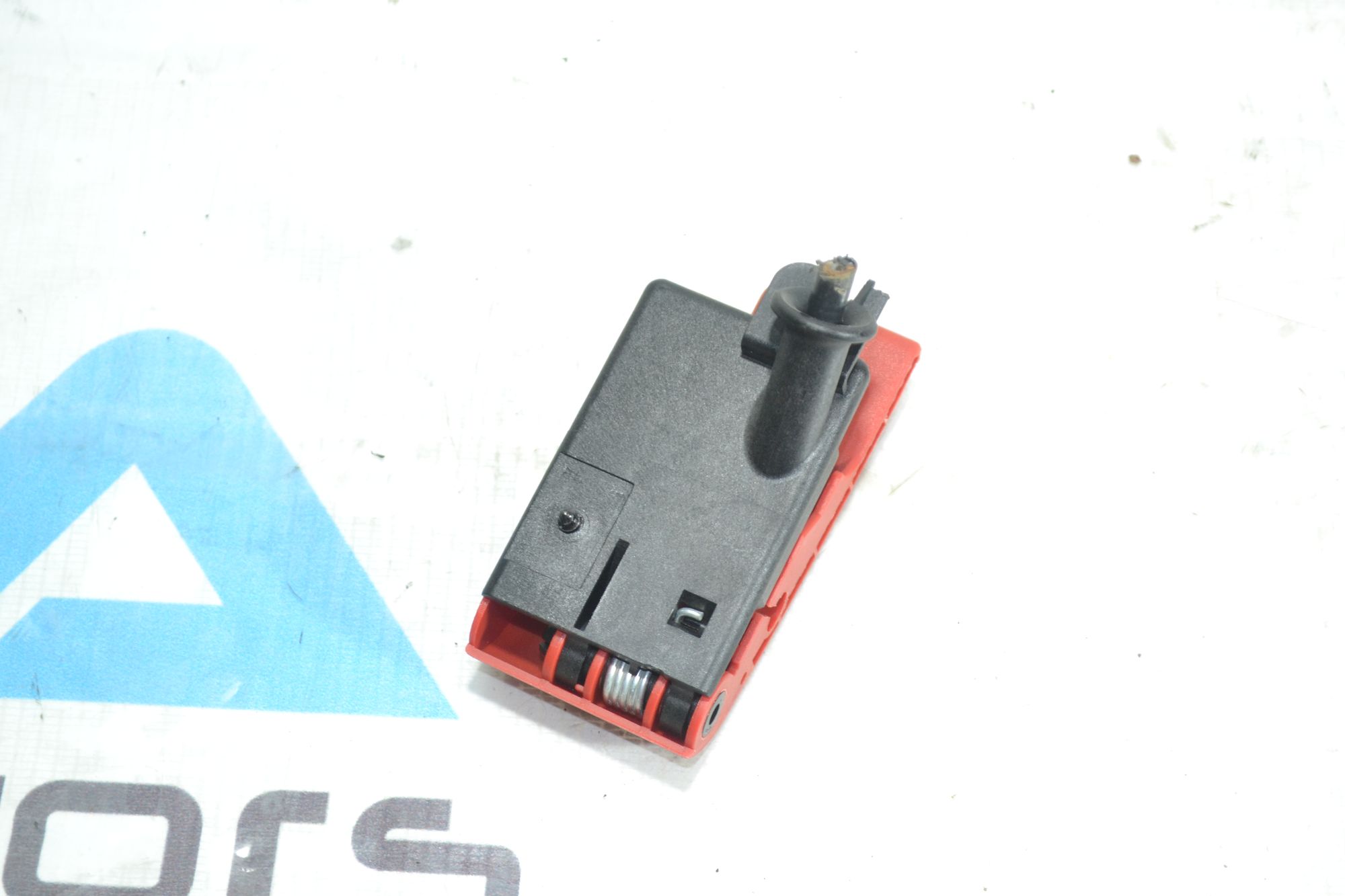 https://ycs.partsauto.market/partsauto-images/thmbs/userImages/b7628e092085f1f91467af1afb6e7630/part/b8e09b4a-2e3d-4e47-bd80-7dde2b56fcf9_1781163416194.jpg
