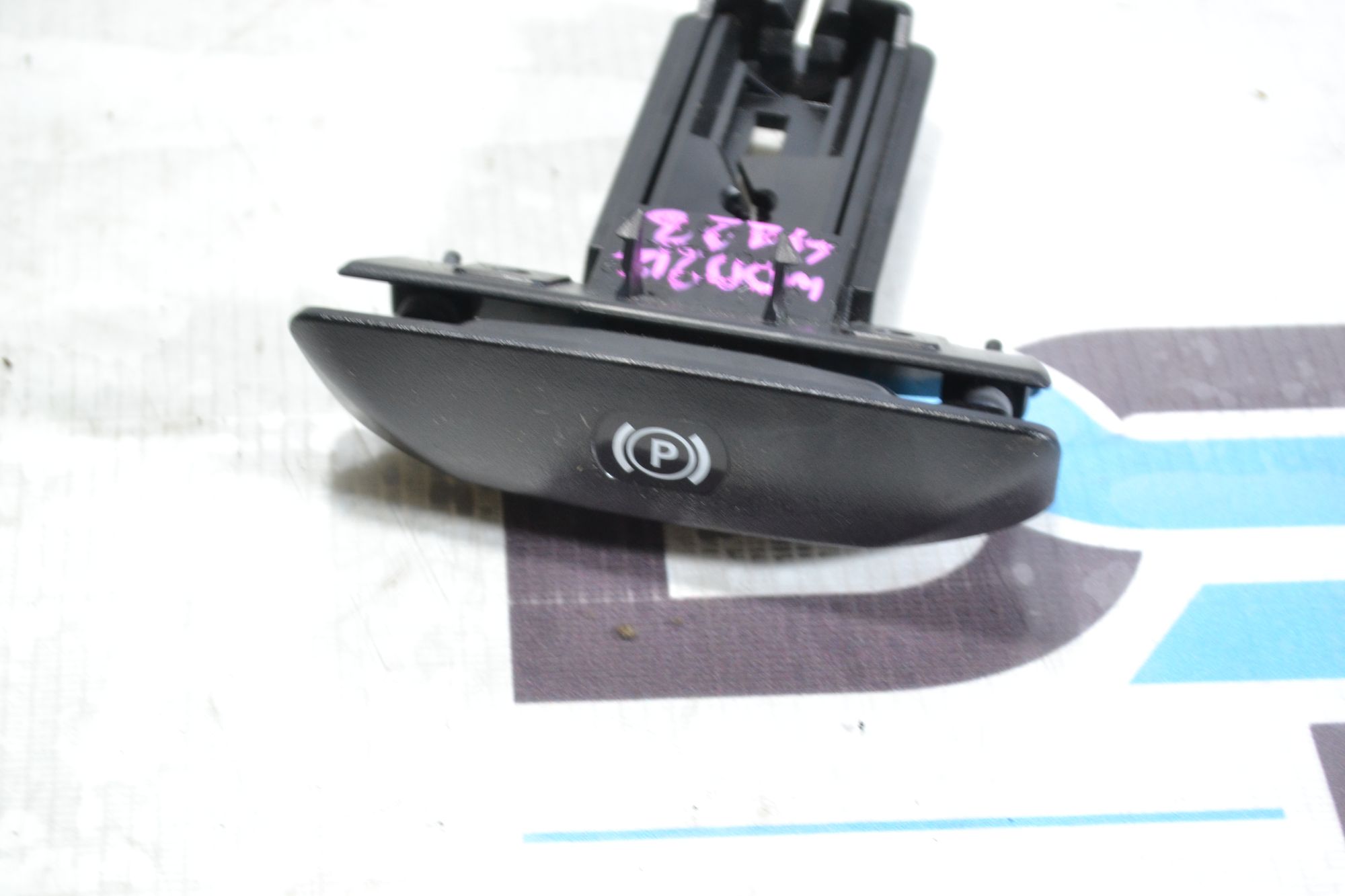 https://ycs.partsauto.market/partsauto-images/thmbs/userImages/b7628e092085f1f91467af1afb6e7630/part/b8e4ce0a-7720-4e0c-ac1c-6479c33ef21c_1780994226903.jpg