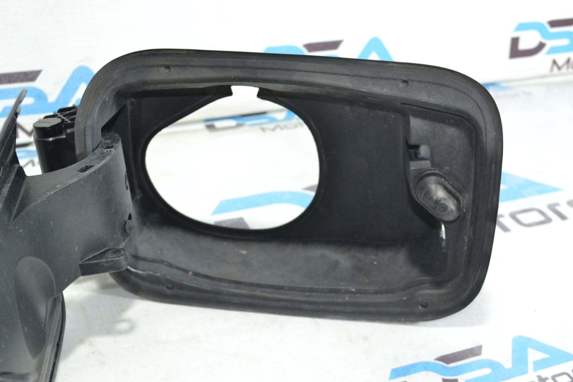 https://ycs.partsauto.market/partsauto-images/thmbs/userImages/b7628e092085f1f91467af1afb6e7630/part/b9adbc46-99cc-430a-a9fc-1eec715765ad_1780293499798.jpg