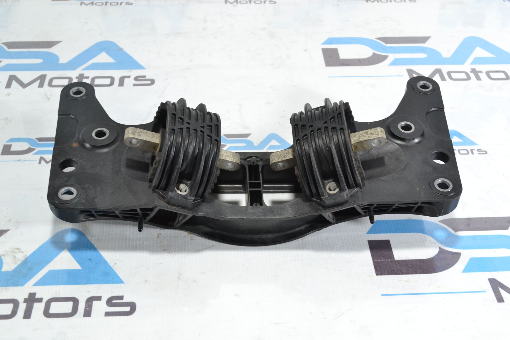 Подушка крепления КПП  оригинал BMW F10/F11/F07/F01/F02  из Японии, 4900 рублей, Кореновск