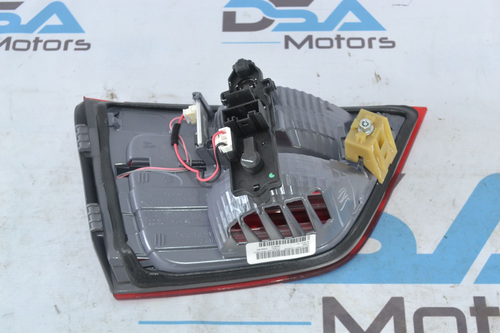 https://ycs.partsauto.market/partsauto-images/thmbs/userImages/b7628e092085f1f91467af1afb6e7630/part/b9d55e4b-1d2f-4307-98e4-25700be4c106_1781075927584.jpg