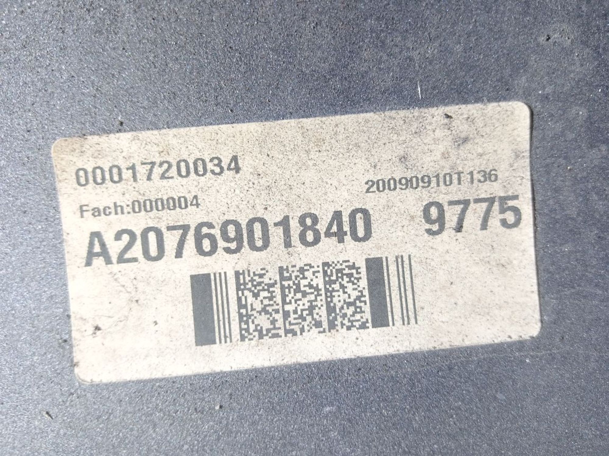 https://ycs.partsauto.market/partsauto-images/thmbs/userImages/b7628e092085f1f91467af1afb6e7630/part/bb7a2f70-9a9c-4254-9b88-1352027a5a13_1744112282024.jpg