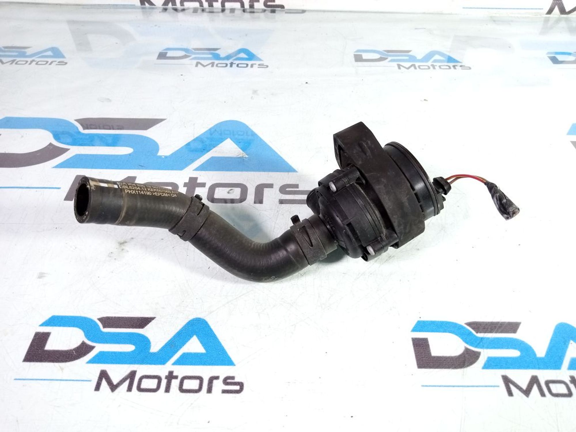 https://ycs.partsauto.market/partsauto-images/thmbs/userImages/b7628e092085f1f91467af1afb6e7630/part/bc2e8ba2-e4b9-4a9d-99a9-ae6c7d516371_1736757030959.jpg