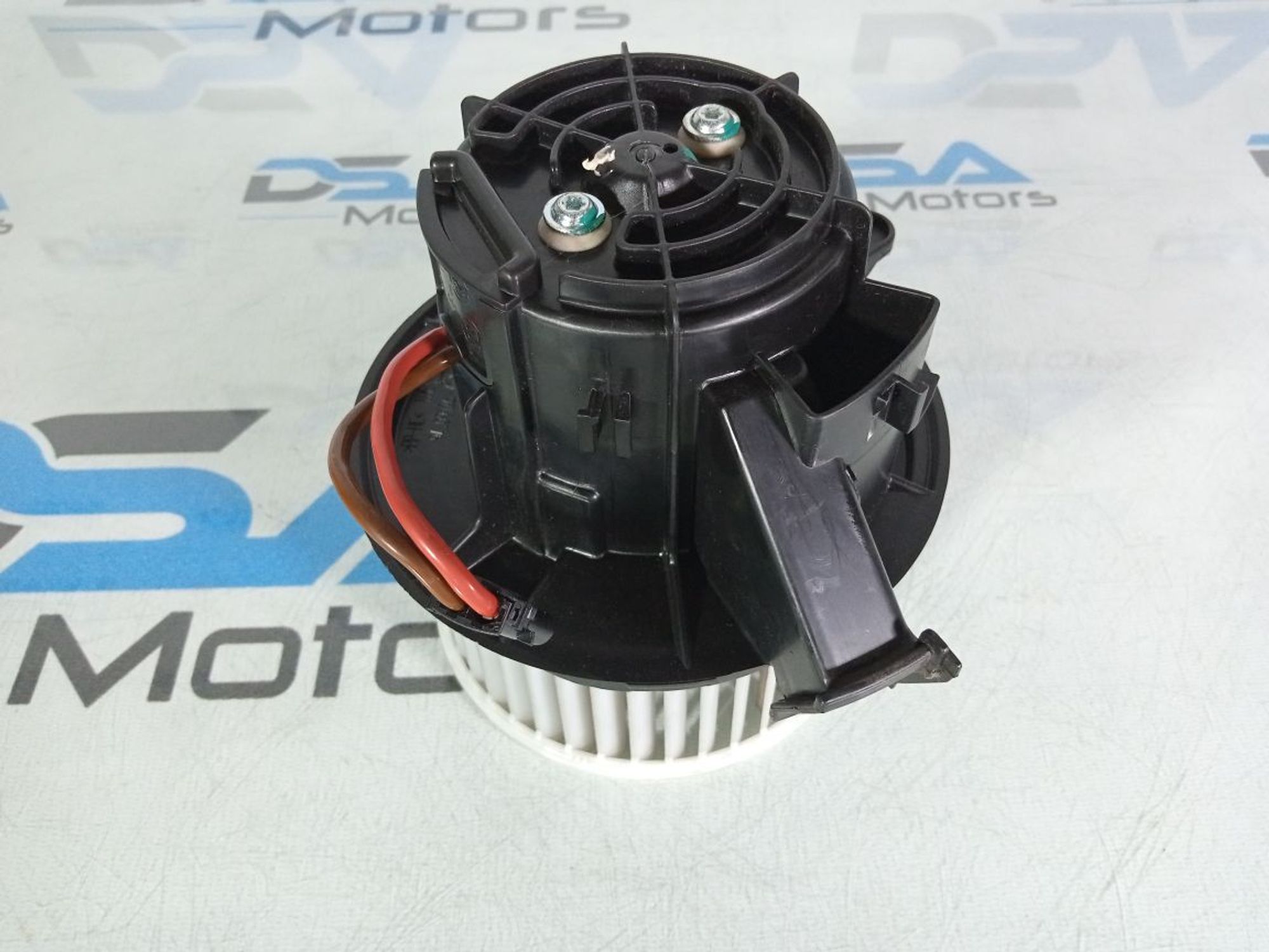 https://ycs.partsauto.market/partsauto-images/thmbs/userImages/b7628e092085f1f91467af1afb6e7630/part/bc3ea92e-7b28-43ef-bde9-b95b45c817c6_1746543696000.jpg