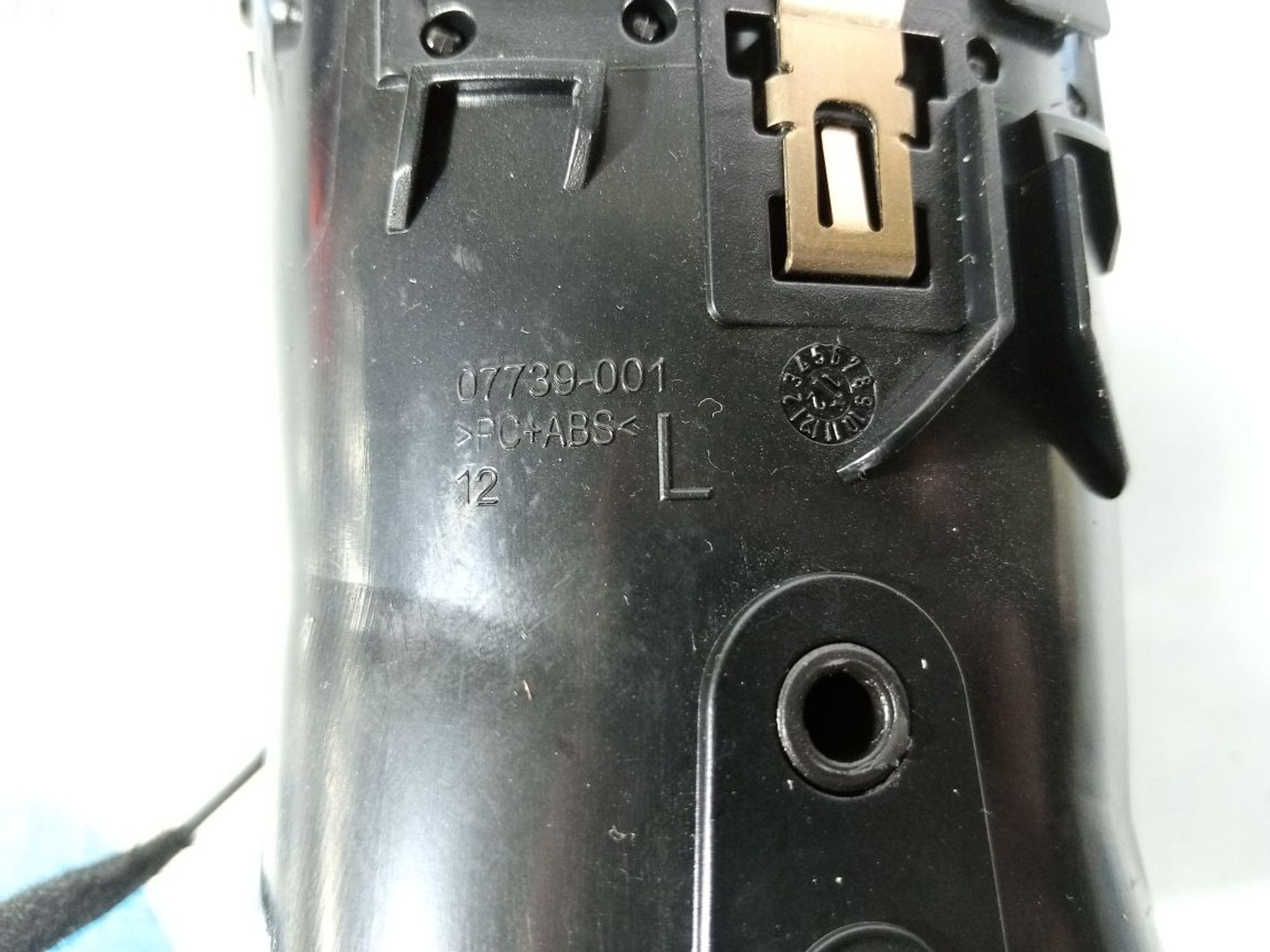 https://ycs.partsauto.market/partsauto-images/thmbs/userImages/b7628e092085f1f91467af1afb6e7630/part/bee9384d-1554-447a-9770-c42b53618e68_1737035842642.jpg