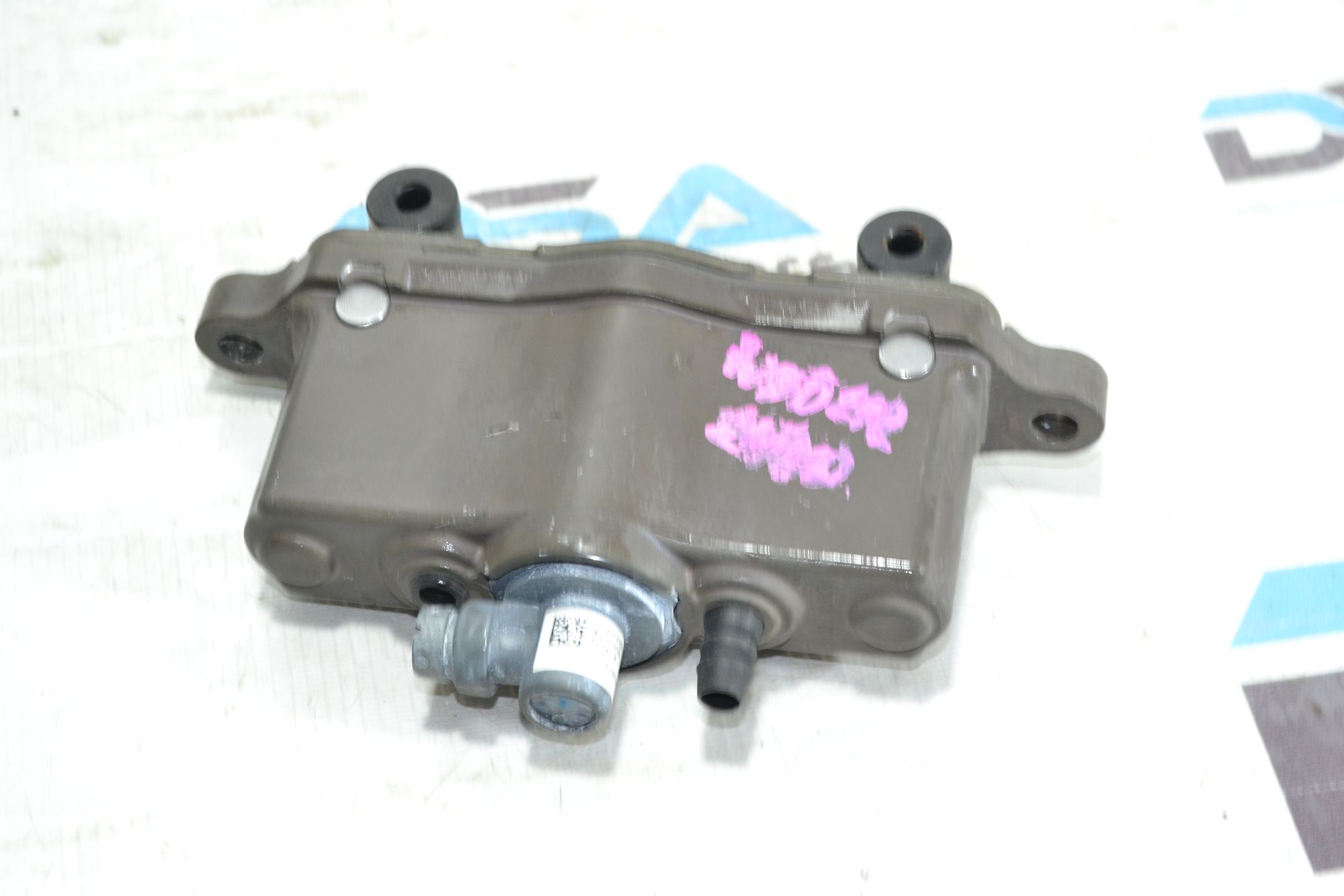 https://ycs.partsauto.market/partsauto-images/thmbs/userImages/b7628e092085f1f91467af1afb6e7630/part/bf06dcdb-c978-4838-aba4-39ff6398d81b_1780494343353.jpg