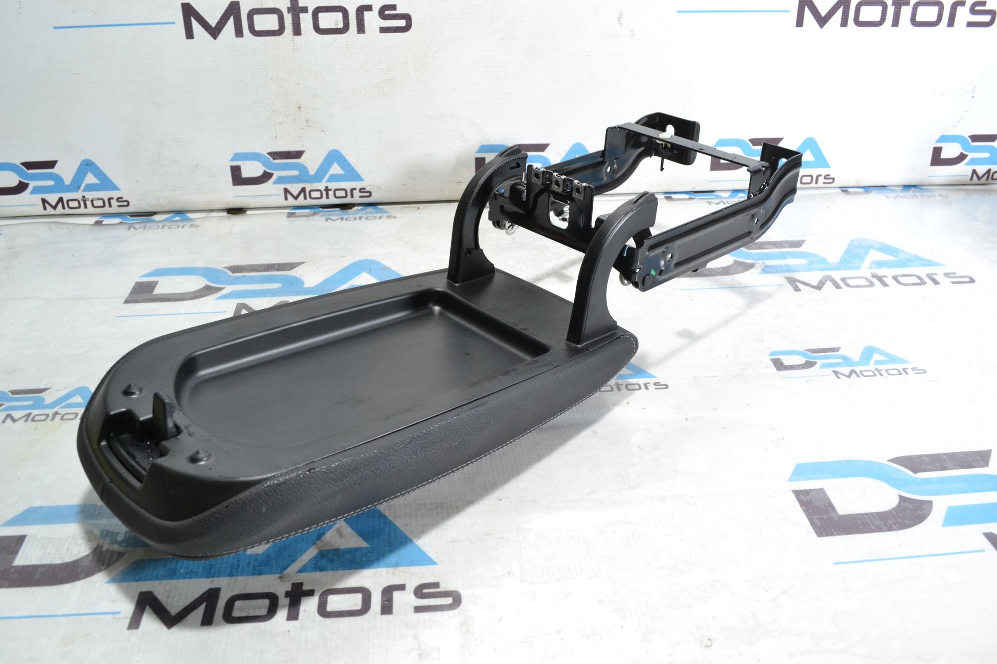 https://ycs.partsauto.market/partsauto-images/thmbs/userImages/b7628e092085f1f91467af1afb6e7630/part/bf22aa18-a904-4233-a581-3a5750909023_1780033034367.jpg