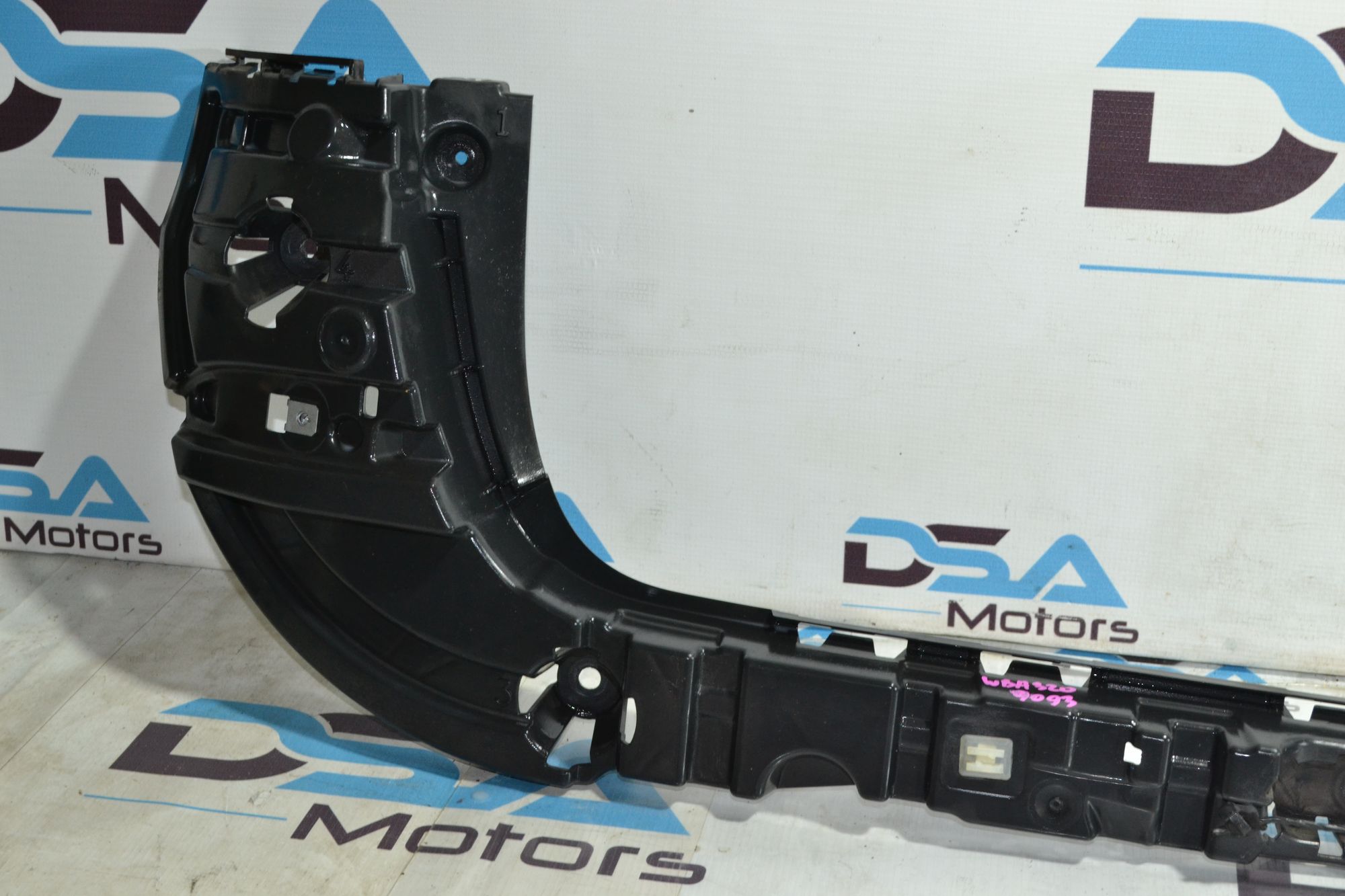 Кронштейн бампера оригинал BMW F25  из Японии, 3900 рублей, Кореновск