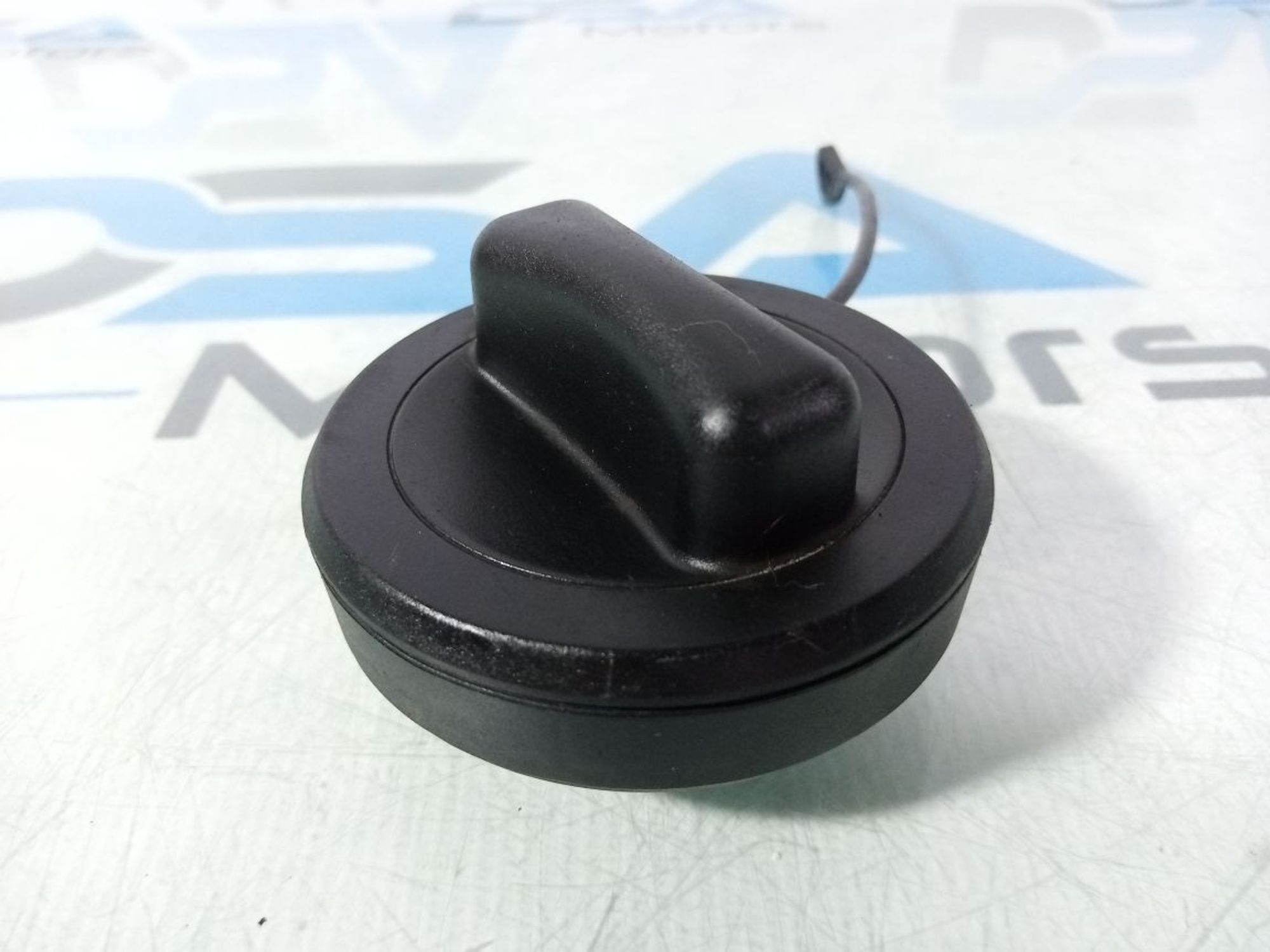 https://ycs.partsauto.market/partsauto-images/thmbs/userImages/b7628e092085f1f91467af1afb6e7630/part/bfa3b2af-1467-4e95-aebf-4a051b8f6c61_1743156781659.jpg
