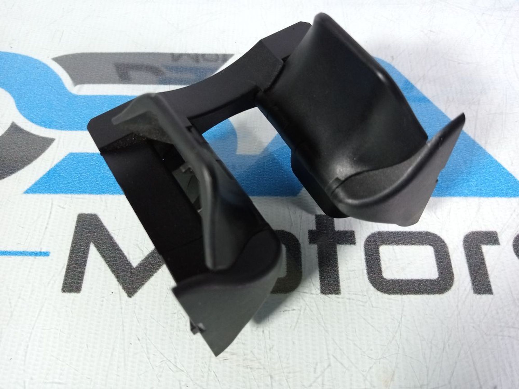 https://ycs.partsauto.market/partsauto-images/thmbs/userImages/b7628e092085f1f91467af1afb6e7630/part/bfa96bc6-5737-4b92-bbe0-9eaa9bd30470_1746001834450.jpg