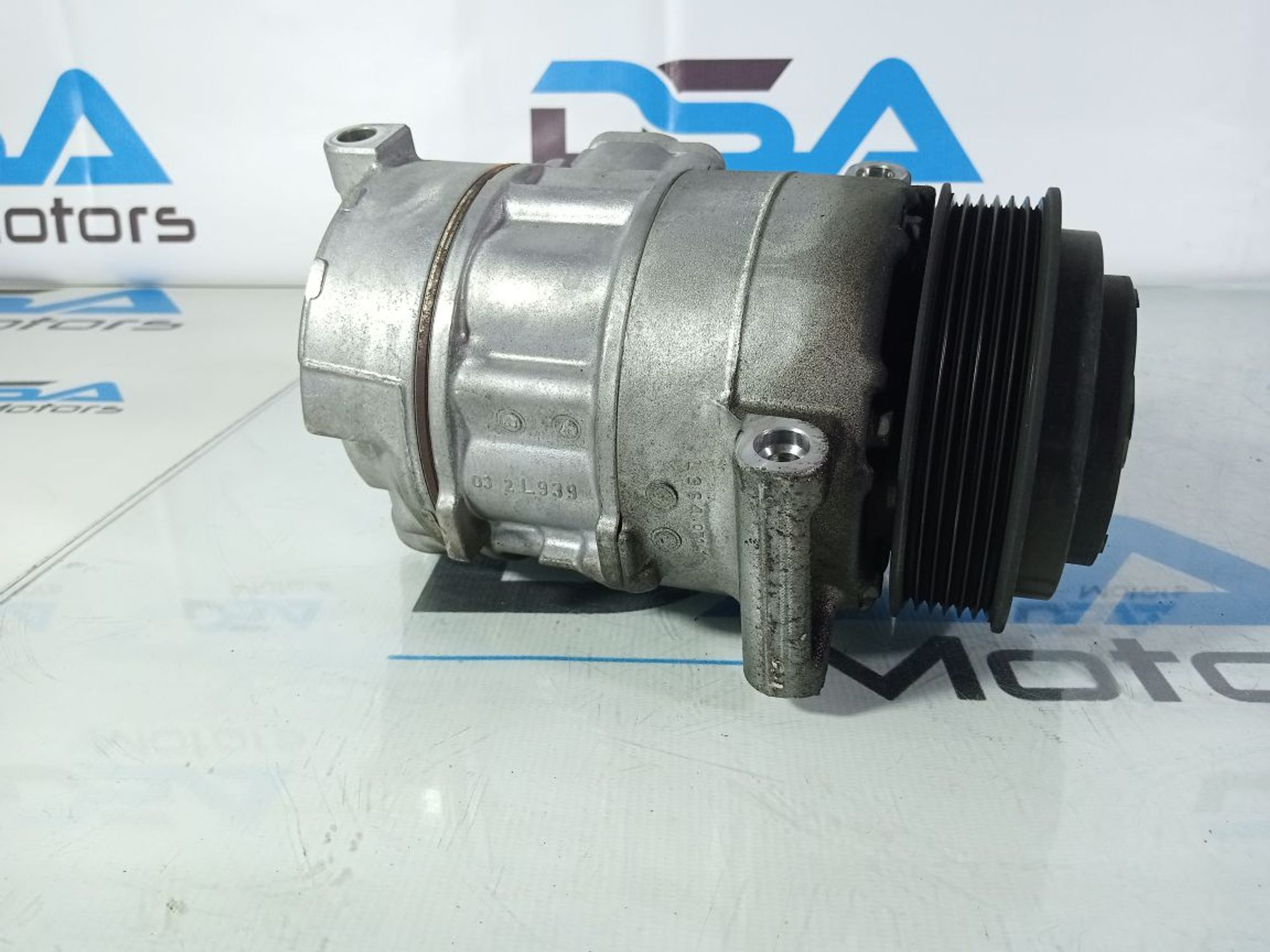 https://ycs.partsauto.market/partsauto-images/thmbs/userImages/b7628e092085f1f91467af1afb6e7630/part/bfd1ad78-86c9-4b79-8622-25c1c6c2e12e_1740142262558.jpg