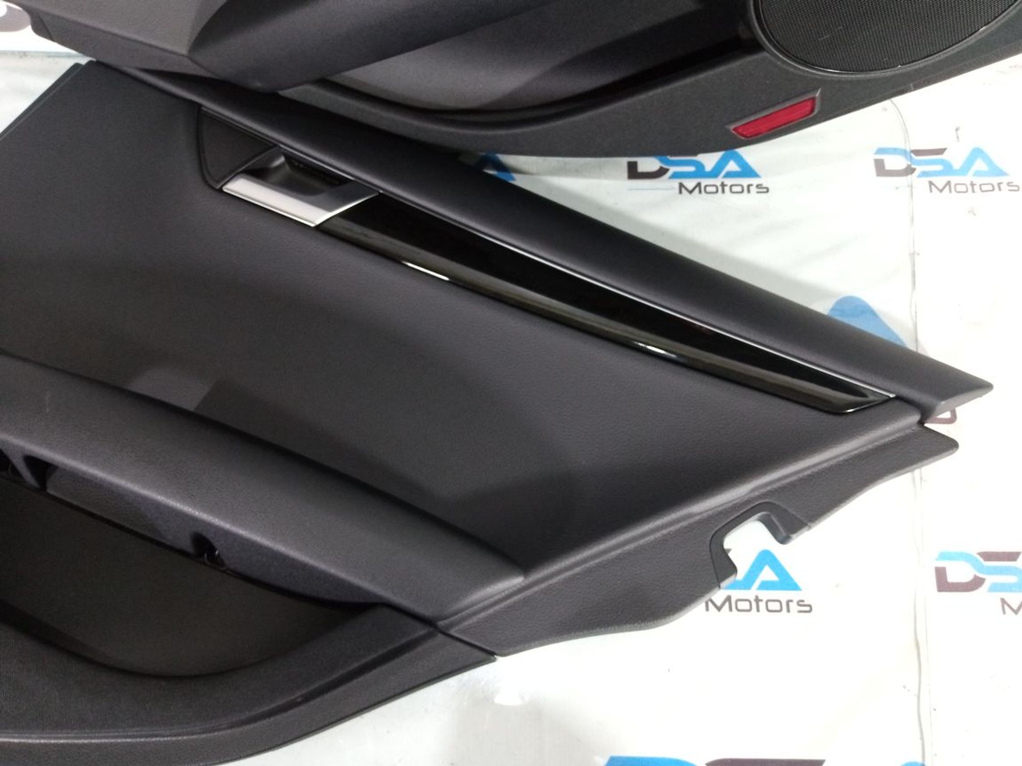 https://ycs.partsauto.market/partsauto-images/thmbs/userImages/b7628e092085f1f91467af1afb6e7630/part/c0f9e569-f992-473f-8f09-805a647d83e0_1734535084558.jpg