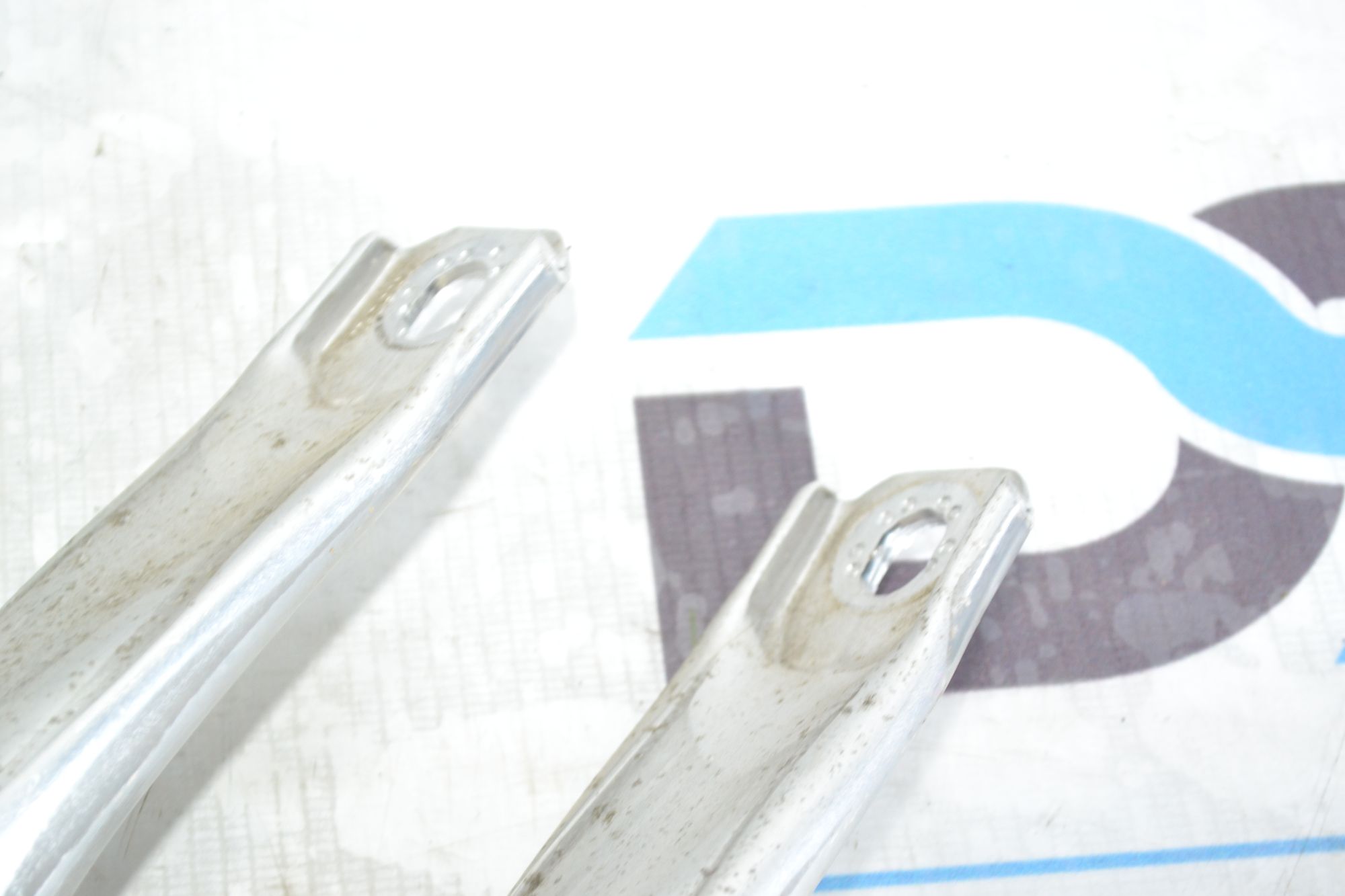 https://ycs.partsauto.market/partsauto-images/thmbs/userImages/b7628e092085f1f91467af1afb6e7630/part/c132ec06-b323-46b4-9d92-cde7e93aa7ed_1780561318336.jpg