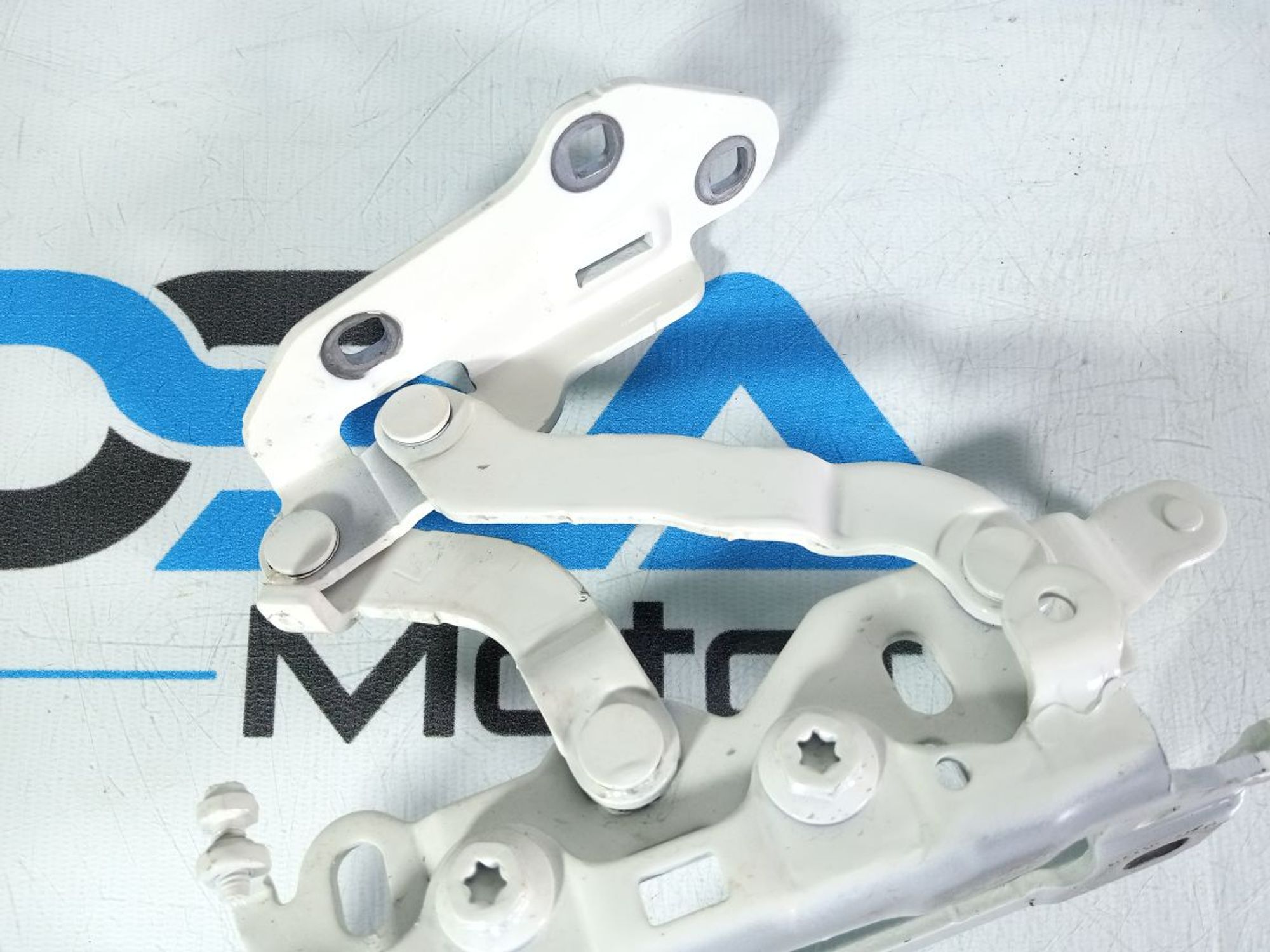 https://ycs.partsauto.market/partsauto-images/thmbs/userImages/b7628e092085f1f91467af1afb6e7630/part/c18a60f3-4bb1-4372-9926-3fd17dd4cd39_1746018845299.jpg