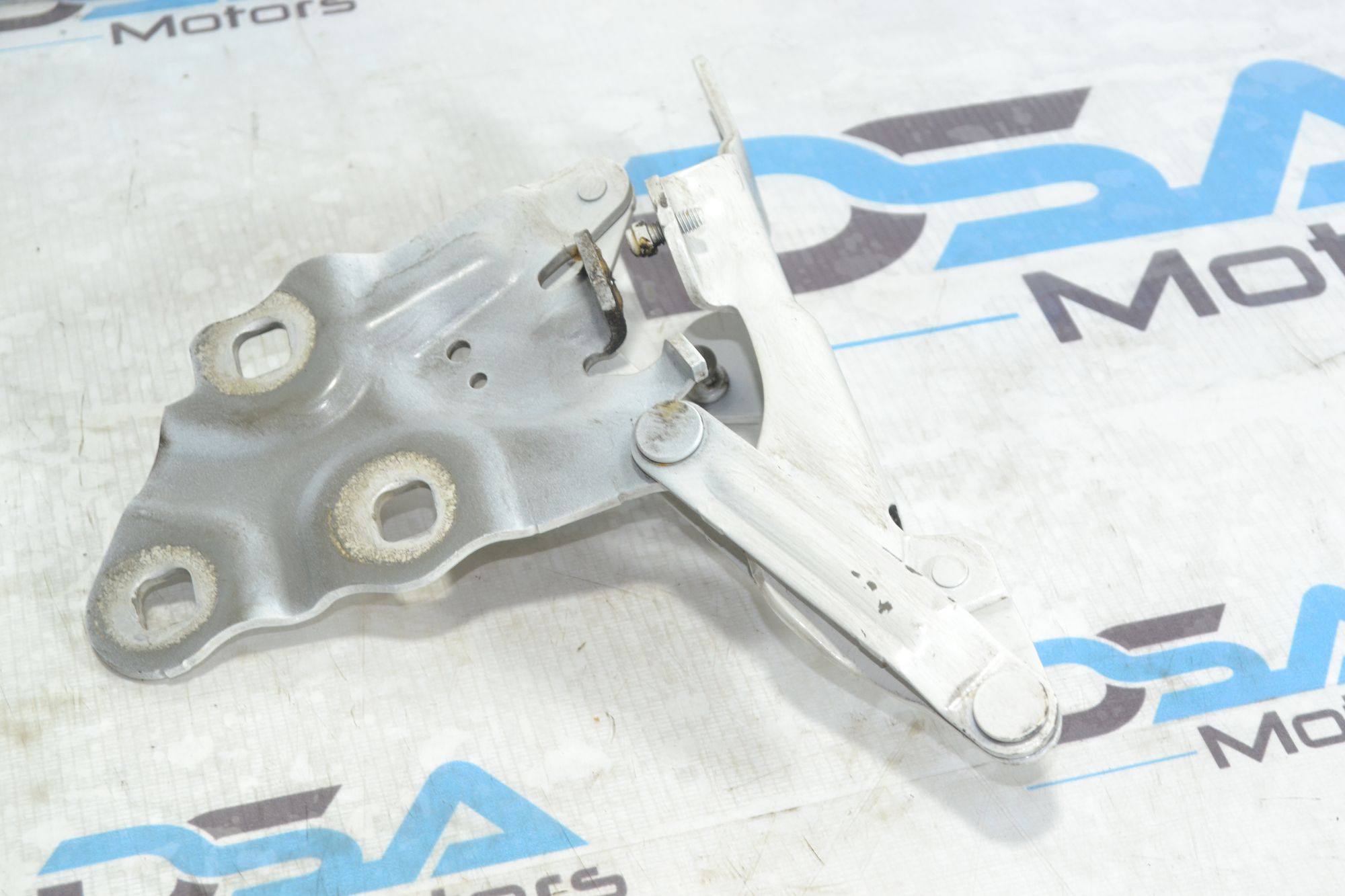 https://ycs.partsauto.market/partsauto-images/thmbs/userImages/b7628e092085f1f91467af1afb6e7630/part/c191cab6-f0dc-48af-a157-ef0a7067104c_1781267197299.jpg