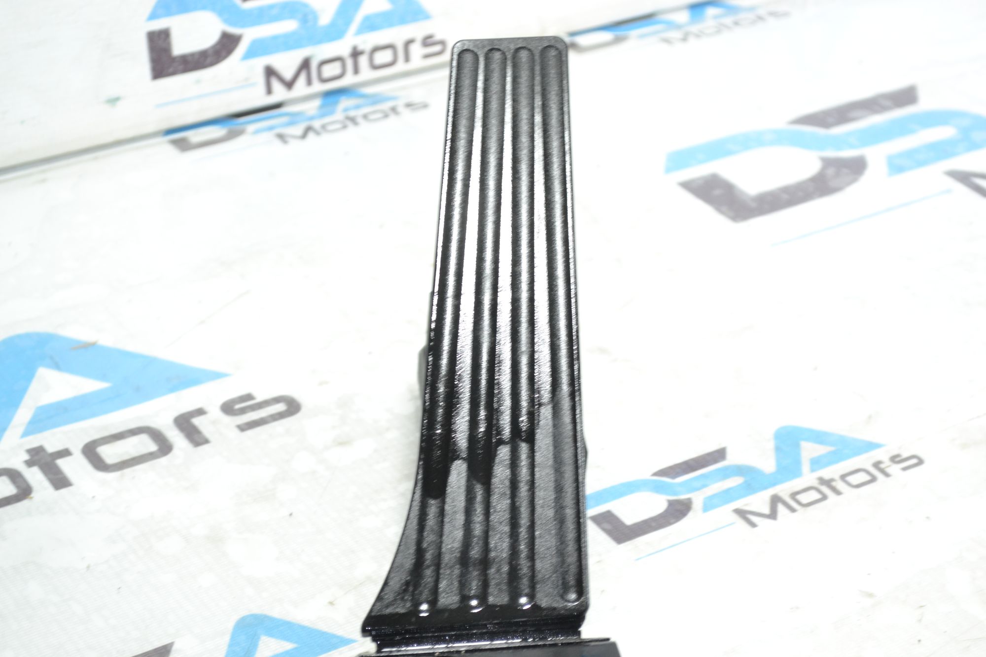 https://ycs.partsauto.market/partsauto-images/thmbs/userImages/b7628e092085f1f91467af1afb6e7630/part/c267c7d0-1e62-4c75-b908-eb6ea9ec49c8_1780927315734.jpg