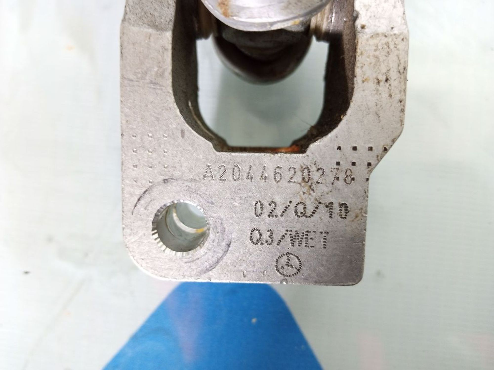 https://ycs.partsauto.market/partsauto-images/thmbs/userImages/b7628e092085f1f91467af1afb6e7630/part/c2be9139-09ce-4a1f-889c-d7d0e80e63f9_1730803515689.jpg
