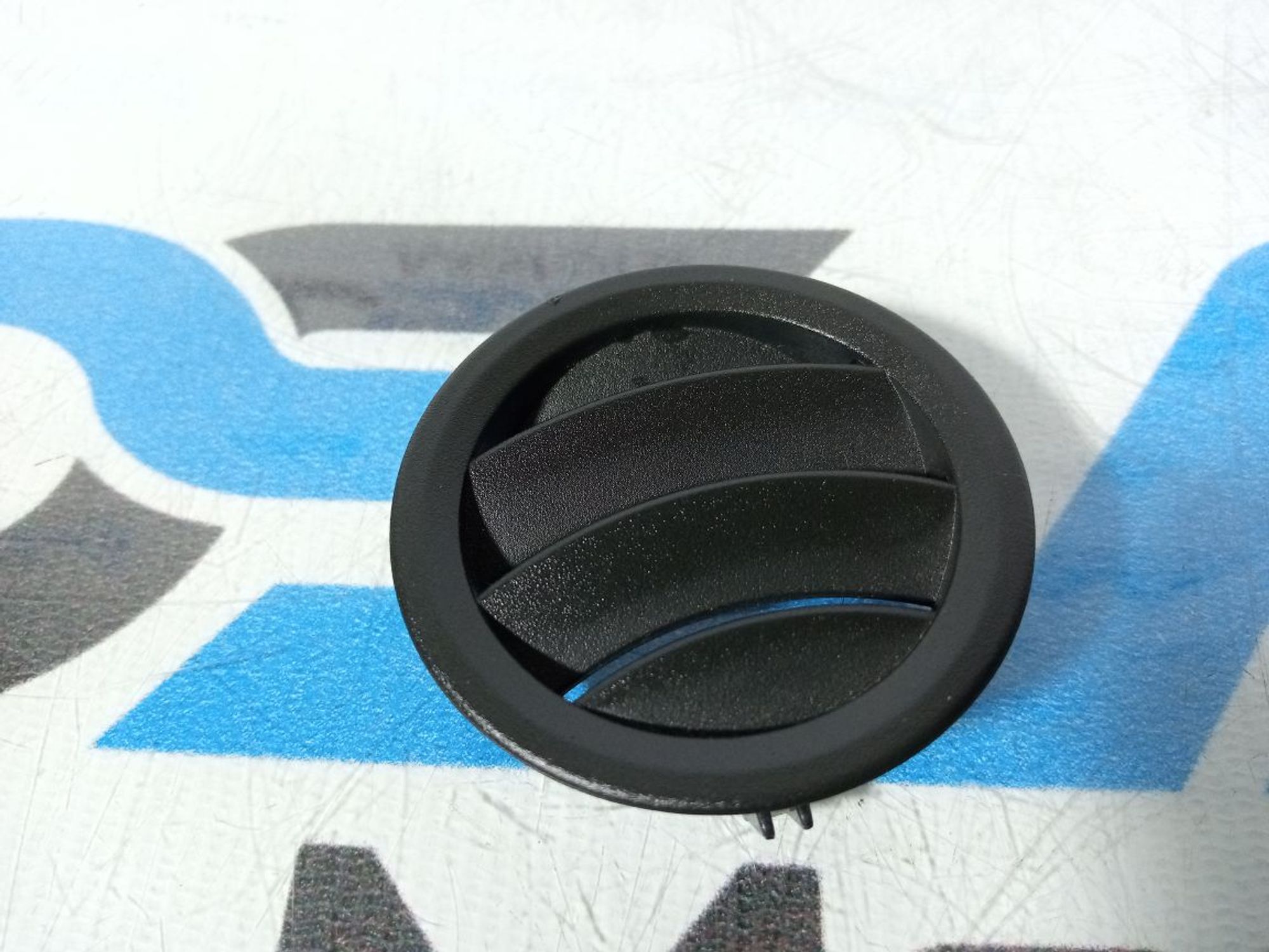 https://ycs.partsauto.market/partsauto-images/thmbs/userImages/b7628e092085f1f91467af1afb6e7630/part/c2fc1496-e36f-4515-94c5-e637764fb249_1747719366762.jpg