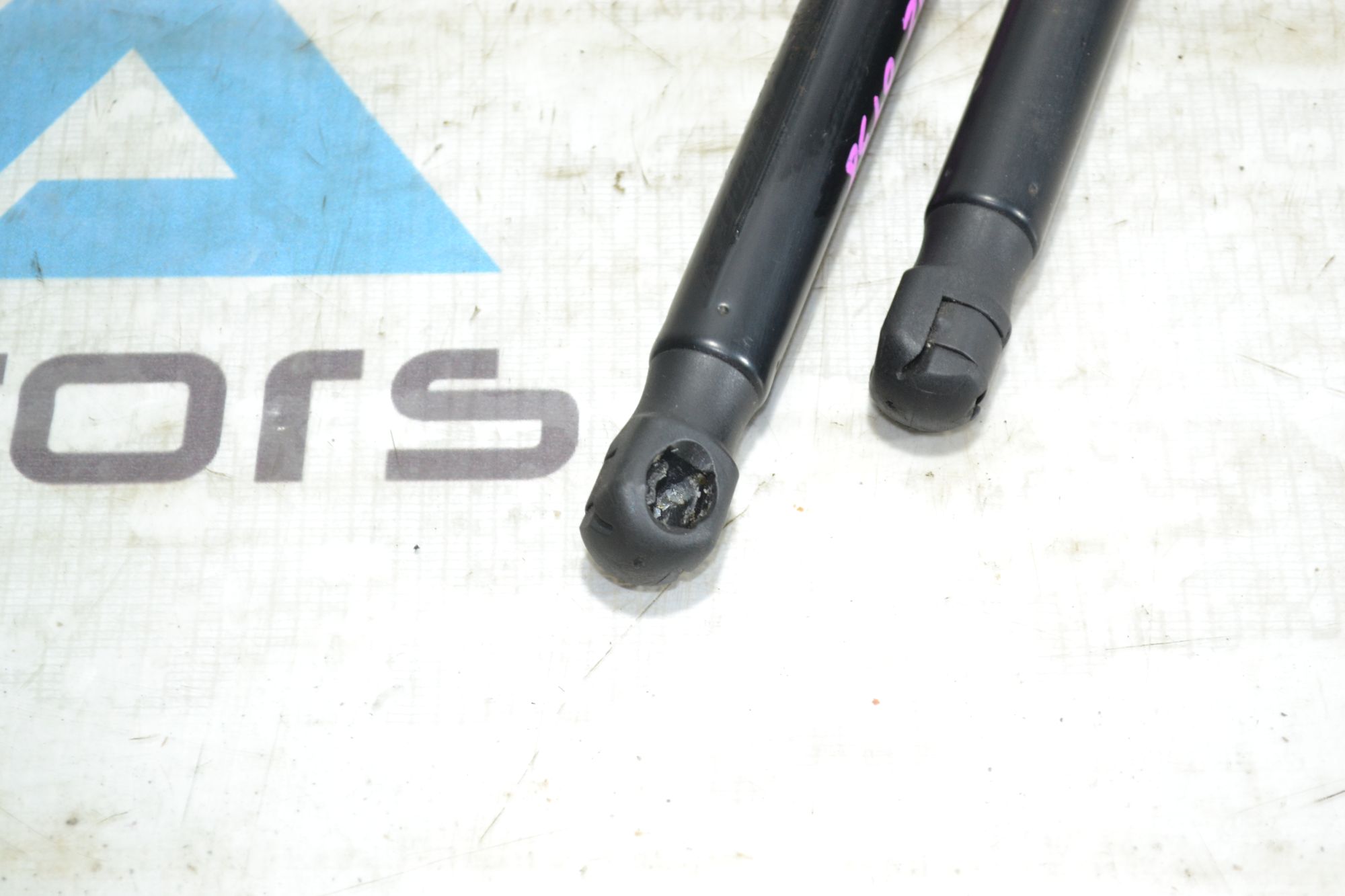 https://ycs.partsauto.market/partsauto-images/thmbs/userImages/b7628e092085f1f91467af1afb6e7630/part/c32e4d88-10d6-464f-bf12-721db6d6d157_1785393946796.jpg