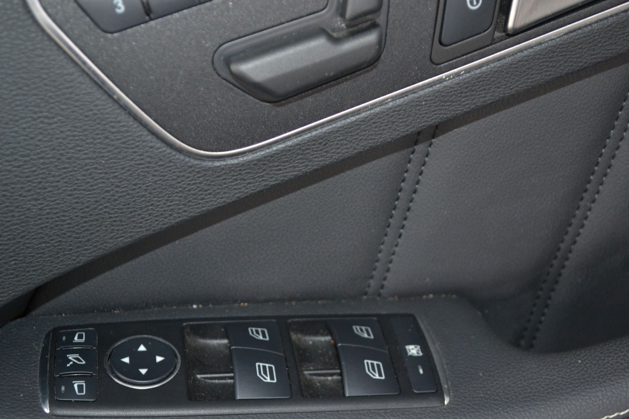 https://ycs.partsauto.market/partsauto-images/thmbs/userImages/b7628e092085f1f91467af1afb6e7630/part/c340c8bb-17da-4101-9d2d-ede794a9224f_1783691765319.jpg
