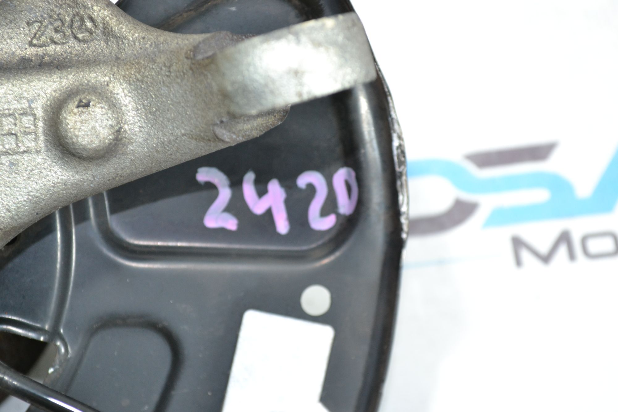https://ycs.partsauto.market/partsauto-images/thmbs/userImages/b7628e092085f1f91467af1afb6e7630/part/c361e9cc-ca93-4047-b4e8-e6ccefbf65e5_1780054774195.jpg