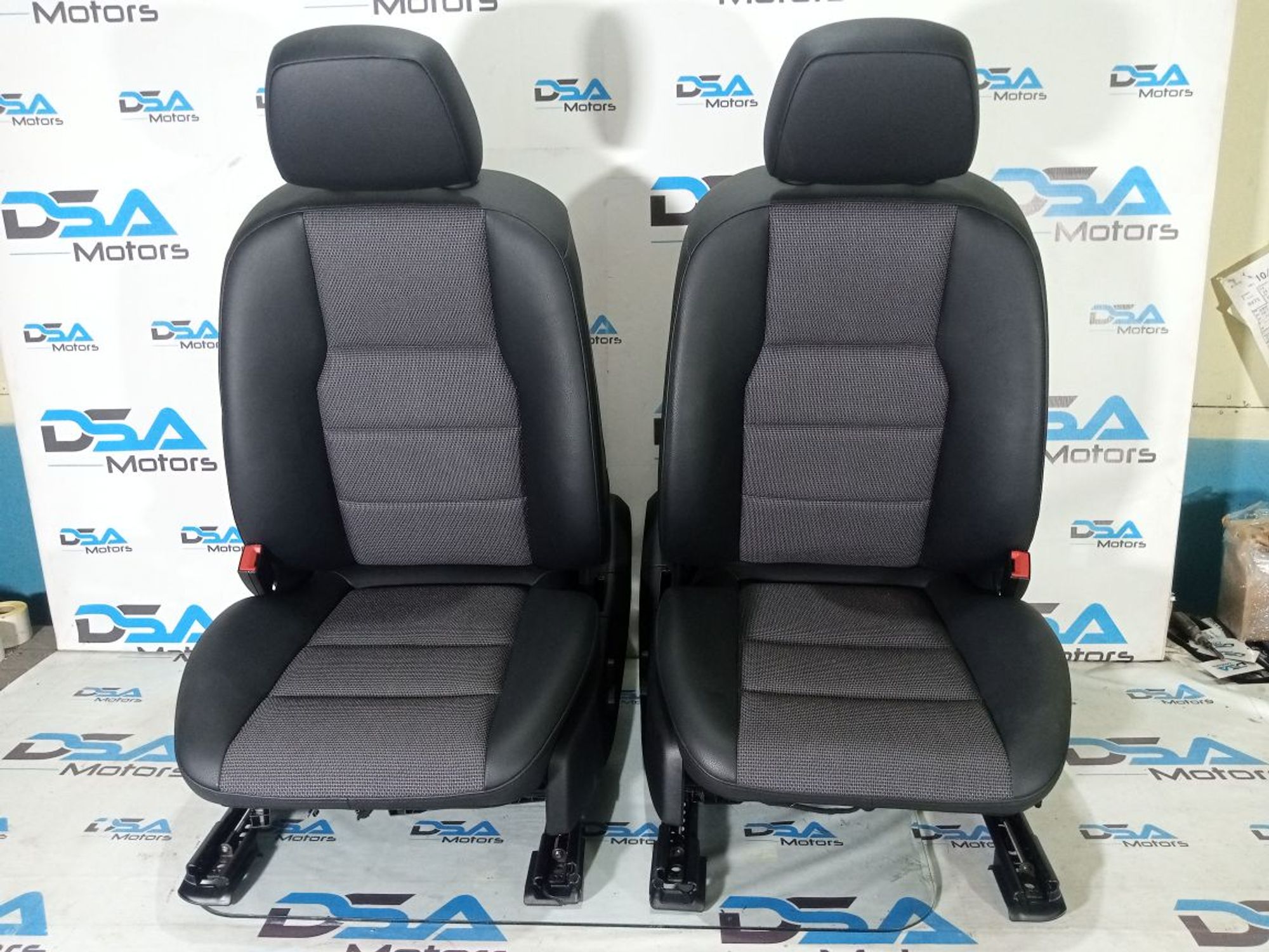 https://ycs.partsauto.market/partsauto-images/thmbs/userImages/b7628e092085f1f91467af1afb6e7630/part/c402333f-43a3-4093-85e6-7bba5274f850_1730565518761.jpg