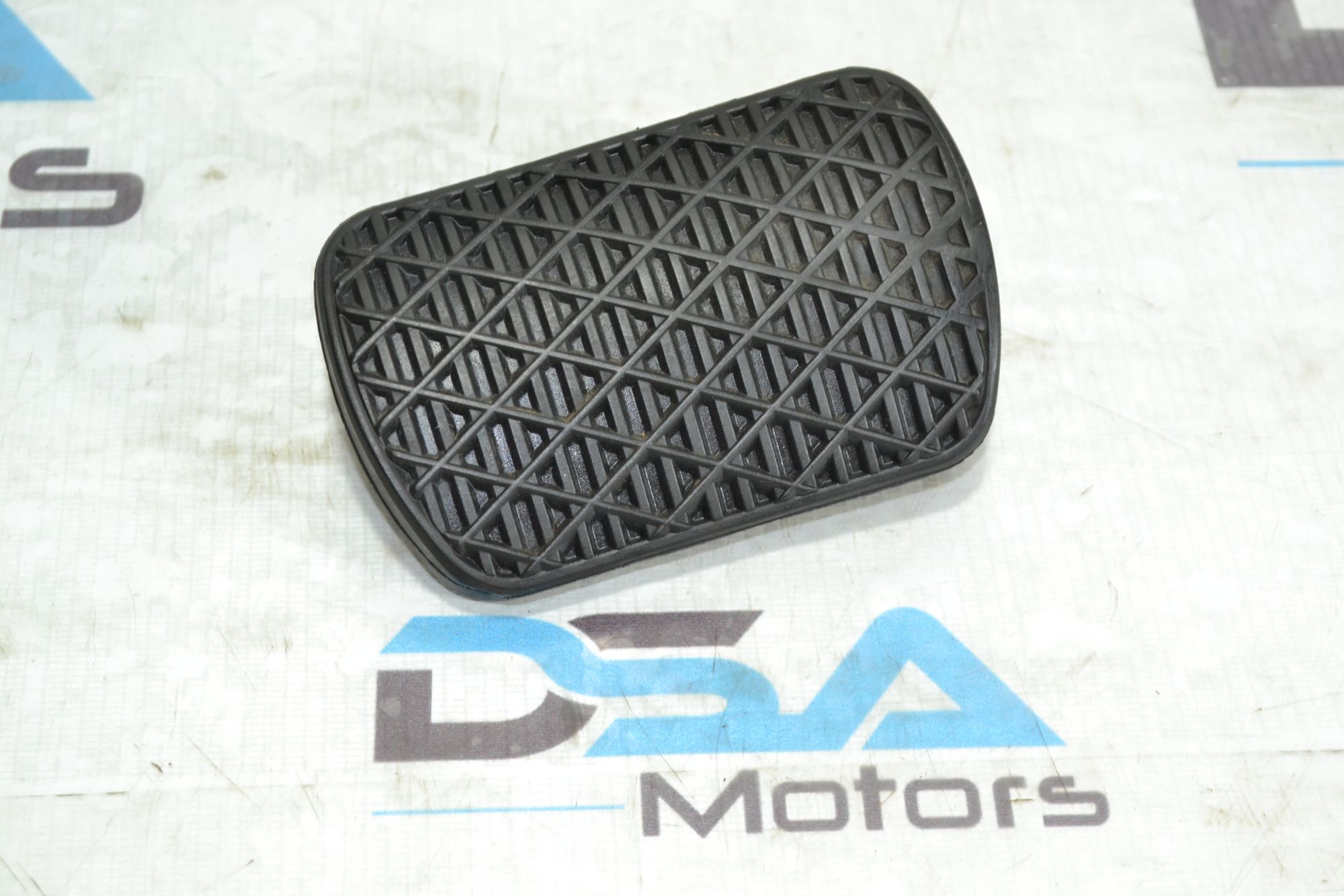 https://ycs.partsauto.market/partsauto-images/thmbs/userImages/b7628e092085f1f91467af1afb6e7630/part/c412e31e-d5e3-446e-bdcc-fe62850bfc4f_1780900275462.jpg