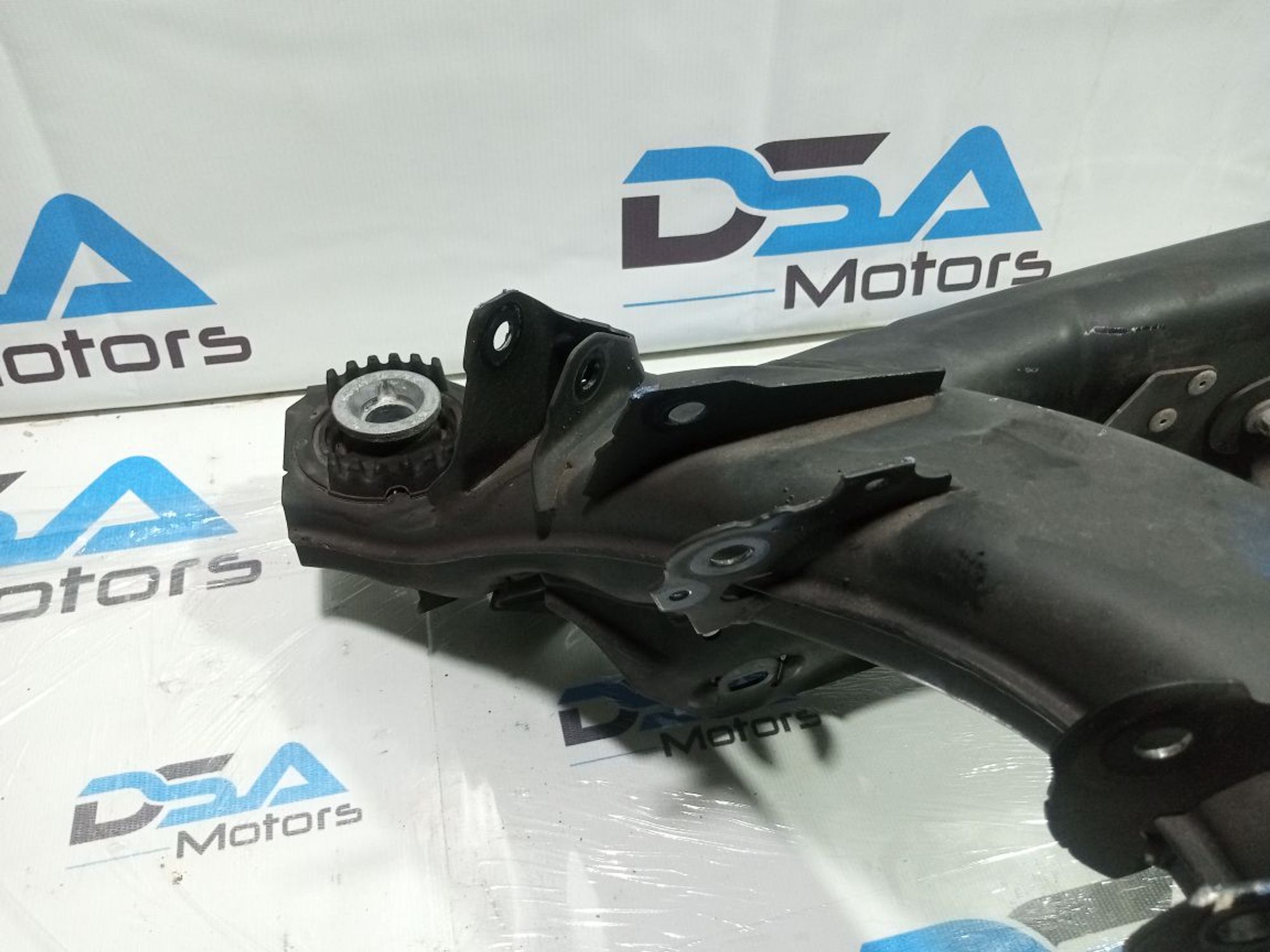 https://ycs.partsauto.market/partsauto-images/thmbs/userImages/b7628e092085f1f91467af1afb6e7630/part/c4ae1775-321a-4fc0-a3be-e36587df09ba_1749716621919.jpg