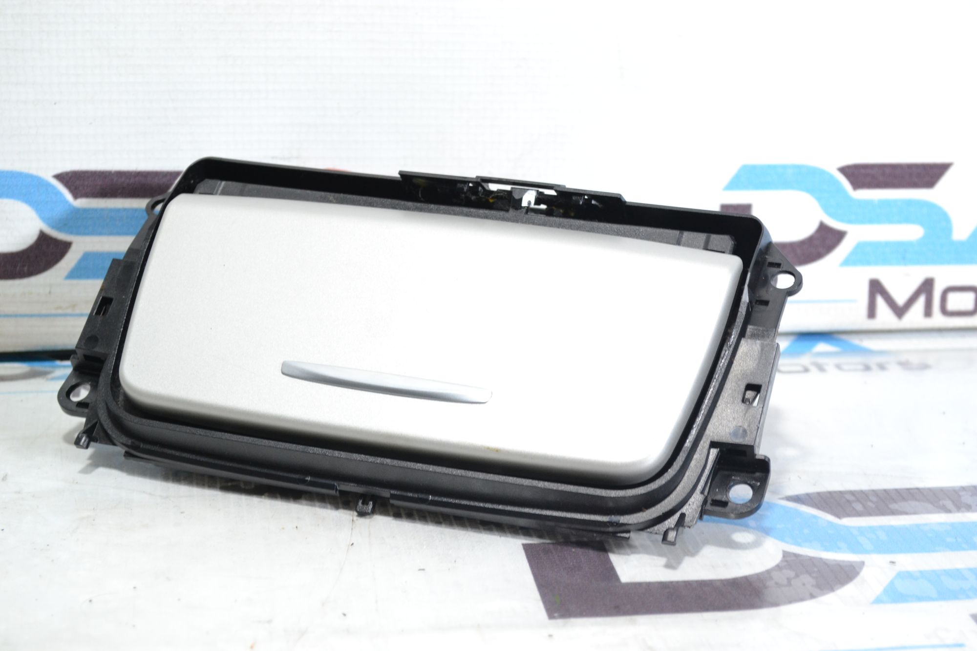 Пепельница оригинал BMW 3 E90/E91/E92/E93 из Японии, 1400 рублей, Кореновск