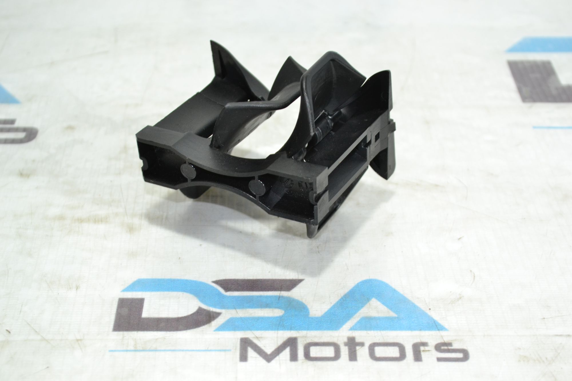 https://ycs.partsauto.market/partsauto-images/thmbs/userImages/b7628e092085f1f91467af1afb6e7630/part/c63af5f5-4ddc-4ec5-b936-98f486302e71_1780664020544.jpg