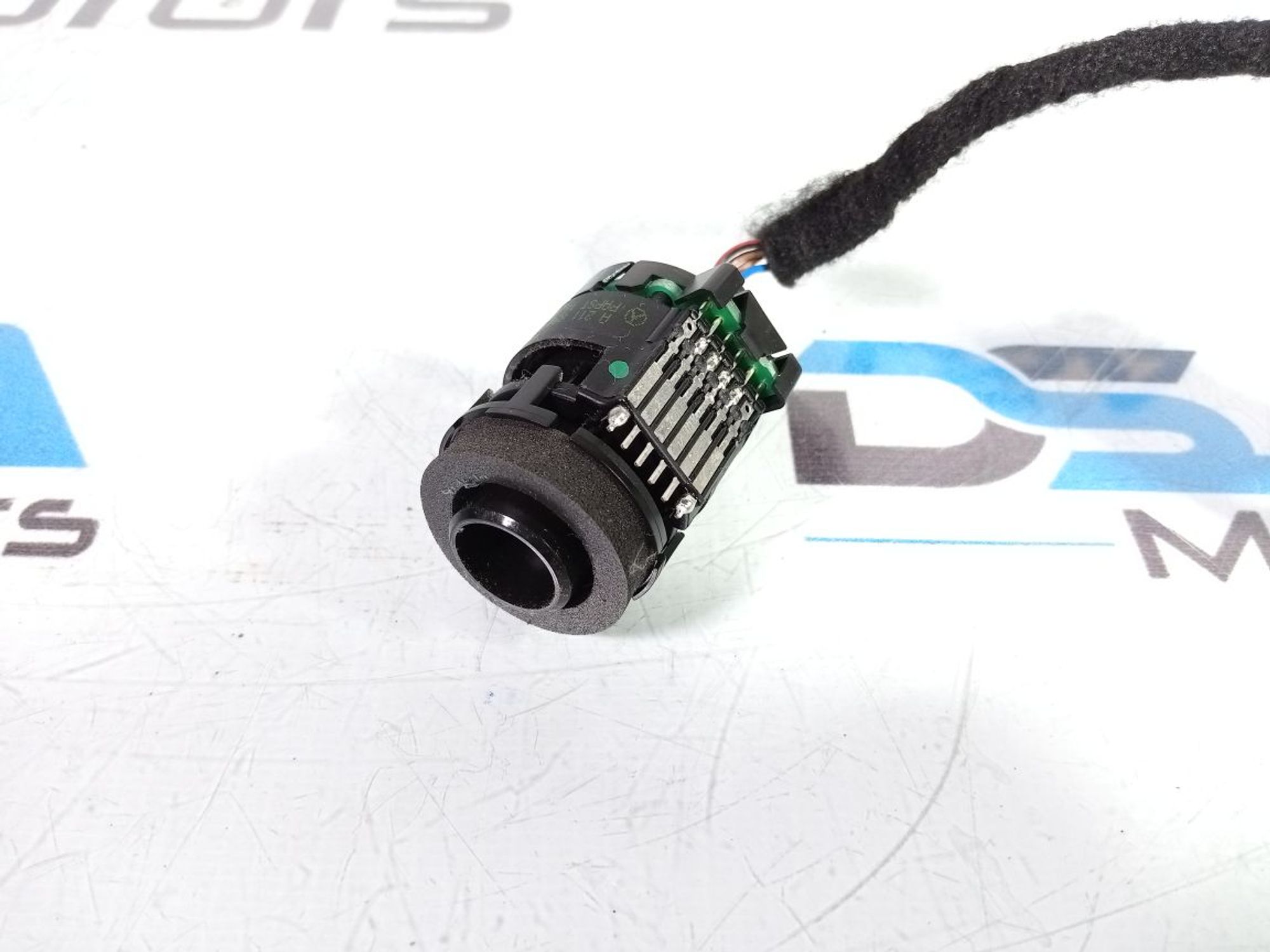 https://ycs.partsauto.market/partsauto-images/thmbs/userImages/b7628e092085f1f91467af1afb6e7630/part/c63fbab8-5cfd-417a-ba40-f8112a4a0987_1736751709681.jpg