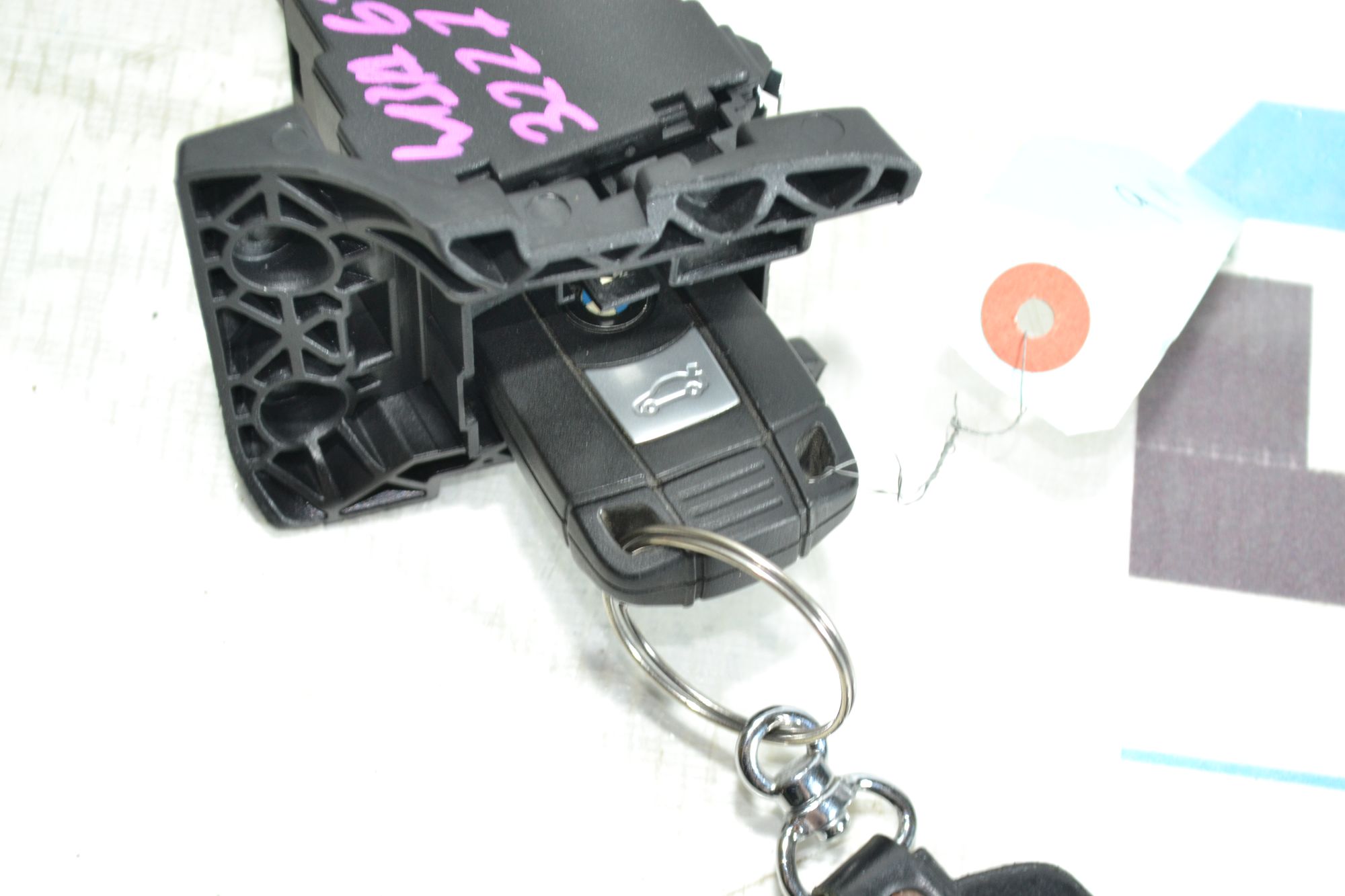 https://ycs.partsauto.market/partsauto-images/thmbs/userImages/b7628e092085f1f91467af1afb6e7630/part/c6b39135-e488-4211-bbf0-1a33a6ea6b1a_1781605805673.jpg