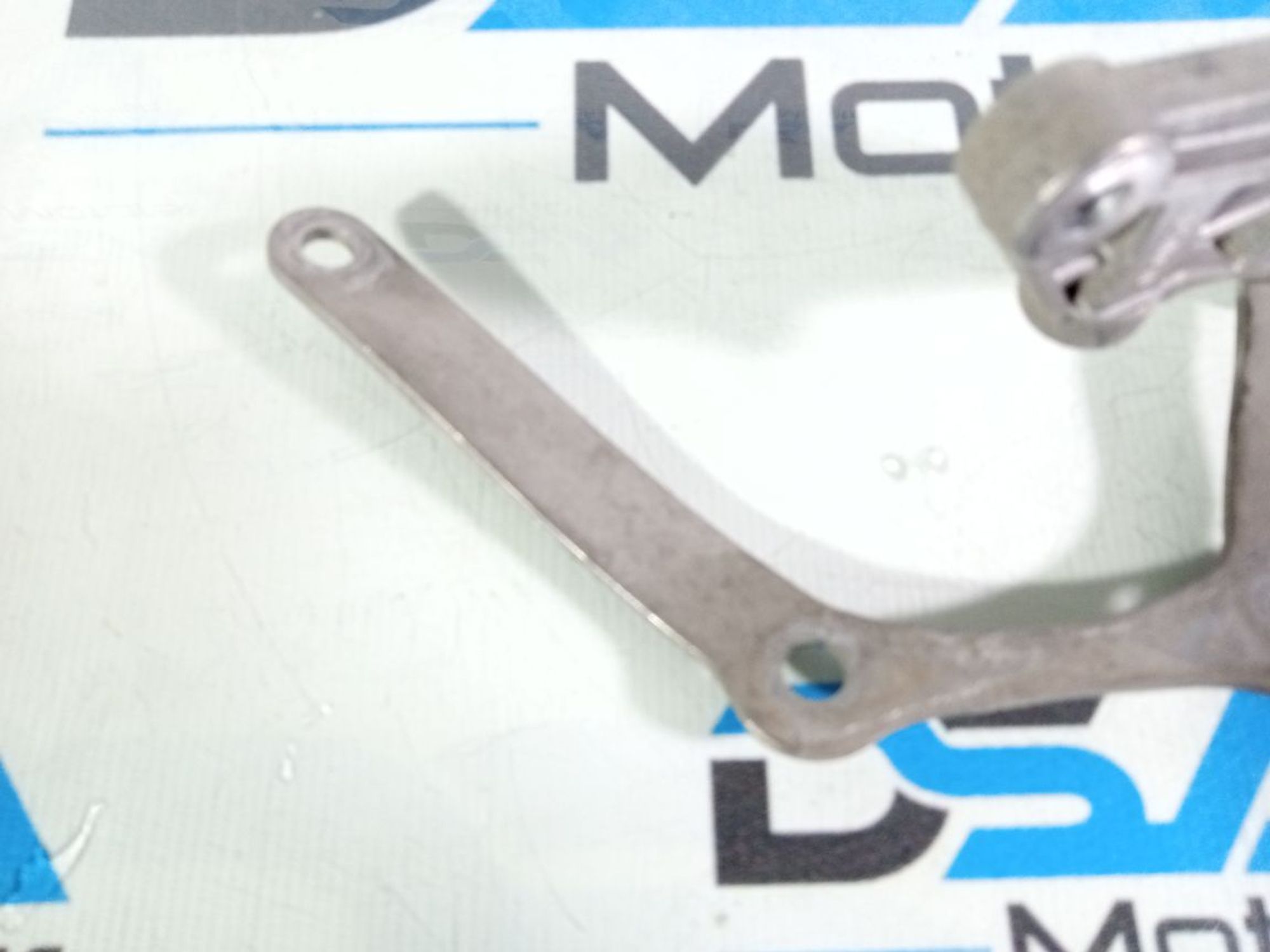https://ycs.partsauto.market/partsauto-images/thmbs/userImages/b7628e092085f1f91467af1afb6e7630/part/c6cadee1-740c-4f77-91e4-ee4f0fed2302_1742643028386.jpg