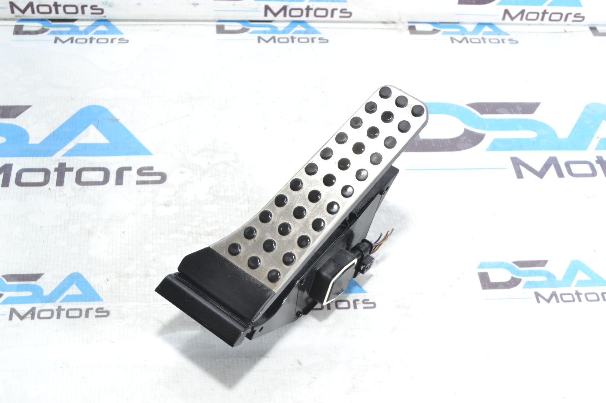 https://ycs.partsauto.market/partsauto-images/thmbs/userImages/b7628e092085f1f91467af1afb6e7630/part/c716604f-866c-40eb-88e2-6895b5753b94_1780924832403.jpg
